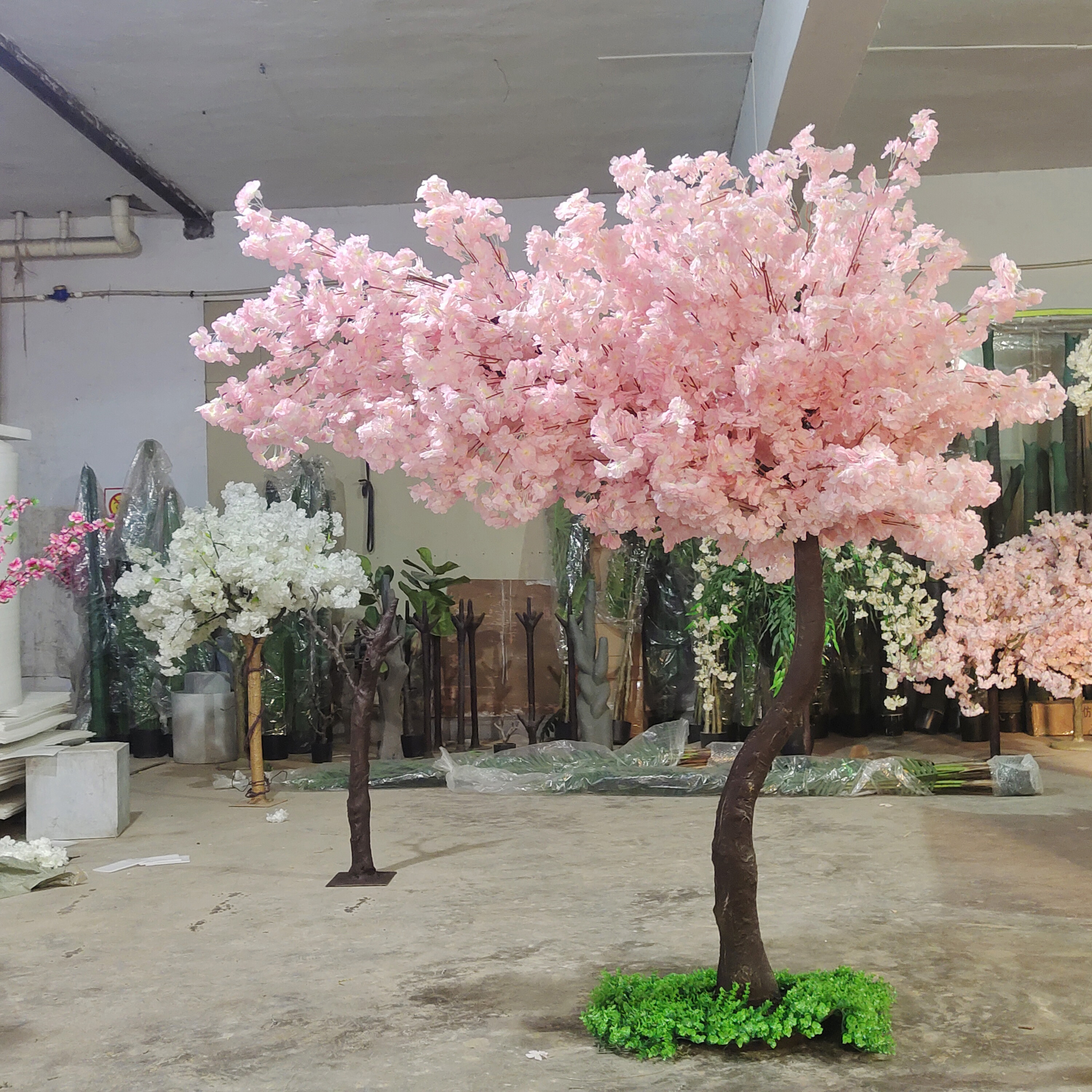 Customized Size Sakura Simulated Plant Table Small Big Artificial Red White Pink Cherry Blossom Tree For outdoor Wedding Decor