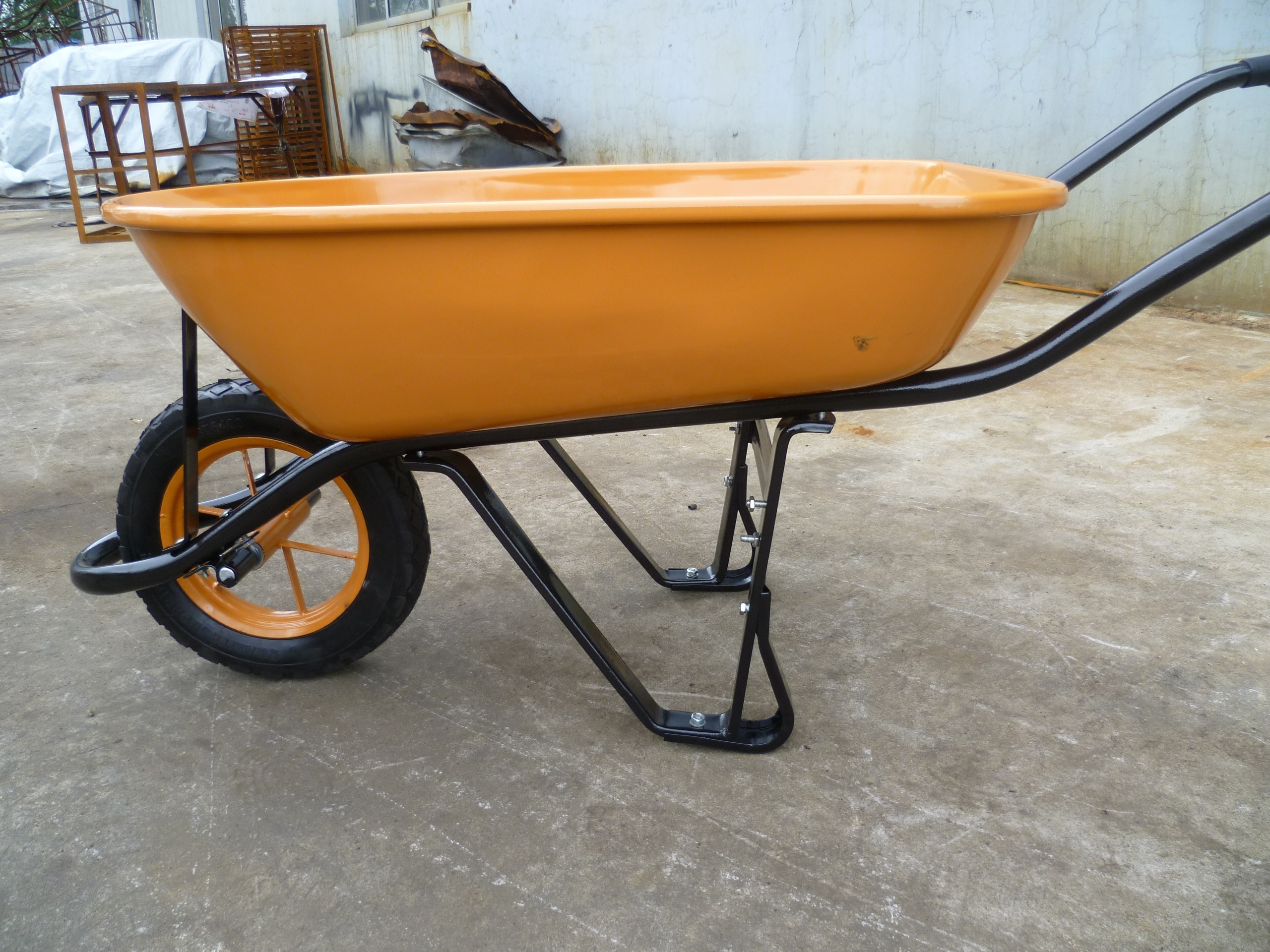 wheelbarrow wb7400 hot sale in South America  trolley  farm equipment wheel barrow WB7400R