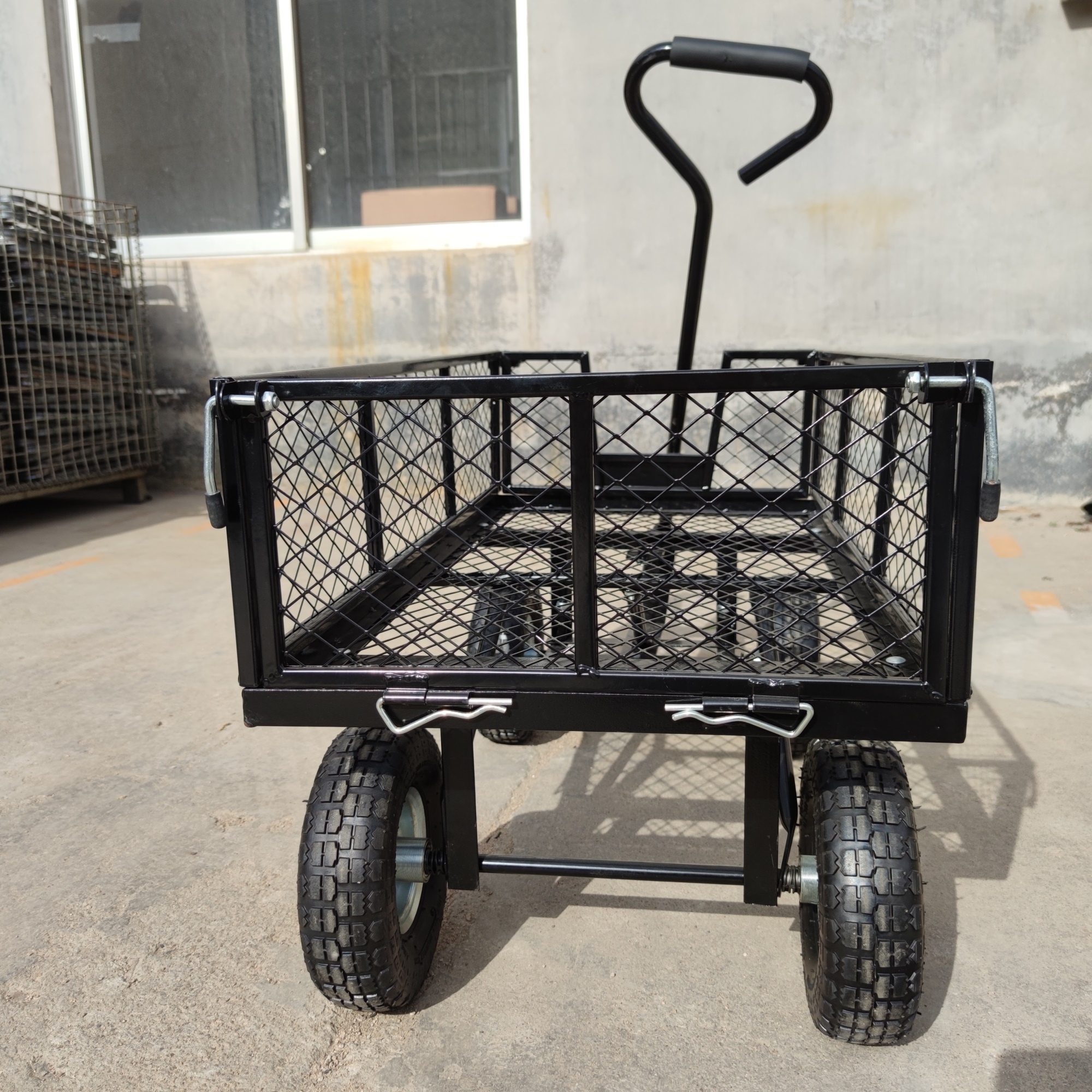 Garden hand tools four wheels heavy mesh tool cart TC1841