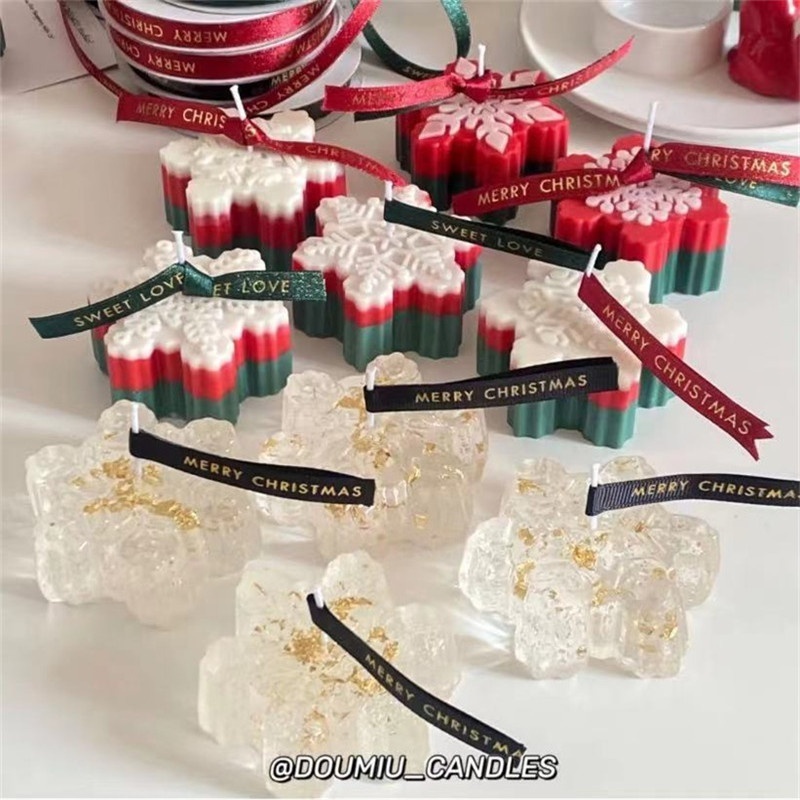 O-131 Home Farmhouse Decor Paraffin Wax Scented Candles Private label Snowflake Pillar Christmas Candles