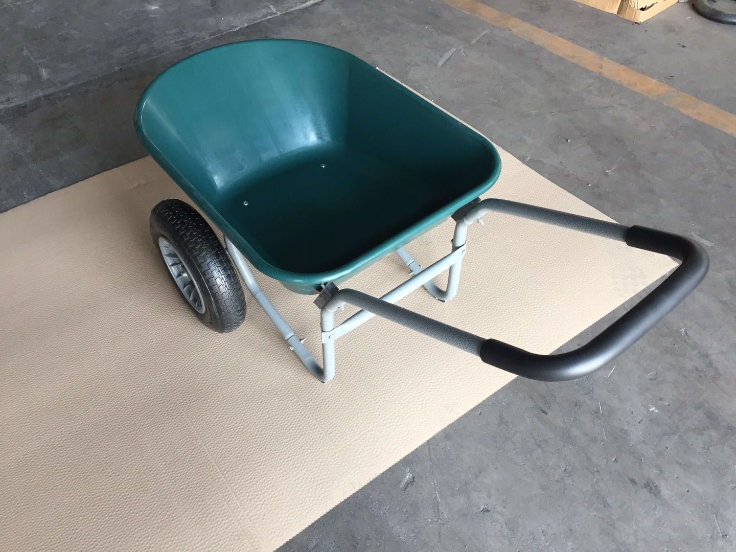 Hot Selling 120KG Load Capacity Heavy Duty Construction Industrial Double Wheelbarrows