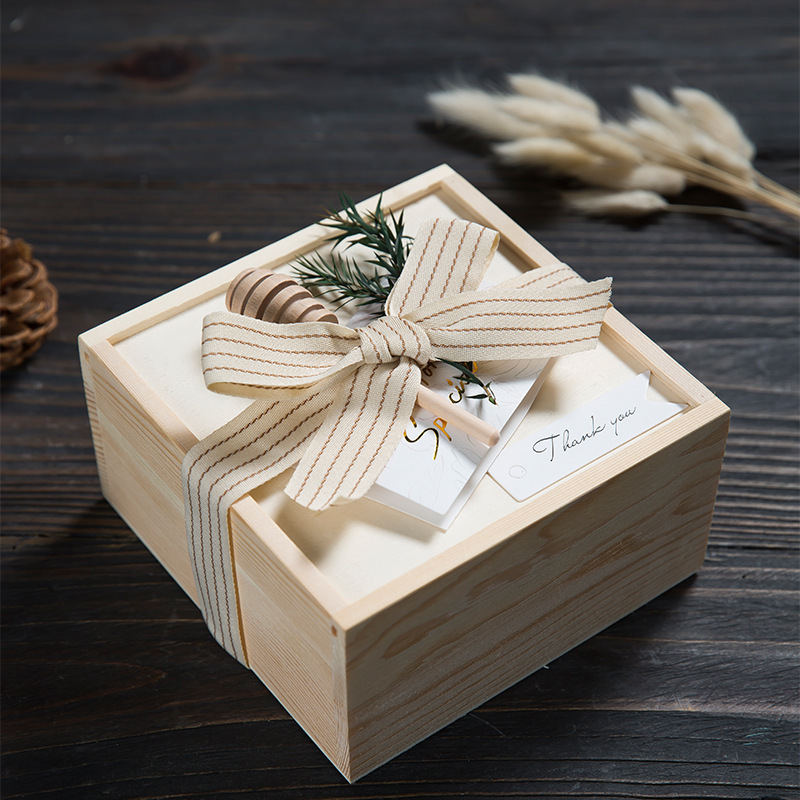 Wholesale Wedding Storage Wooden Box Portable Packing Gift Box Square Wood Customize Birthday Handmade TIMBER Gift Packing