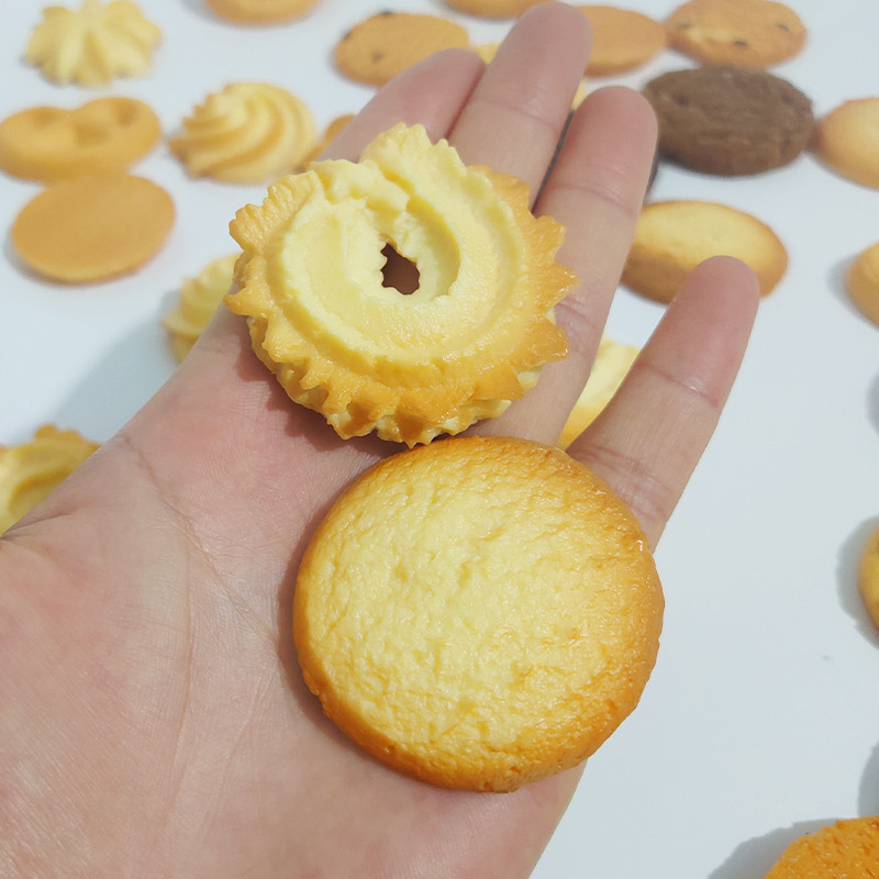 Artificial Biscuits Realistic faux Dessert Crackers Food For Decoration Display Props Model Fake Cookies