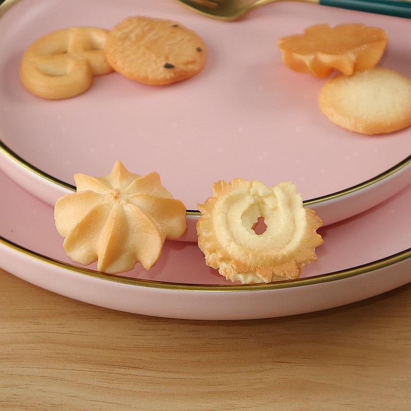 Artificial Biscuits Realistic faux Dessert Crackers Food For Decoration Display Props Model Fake Cookies