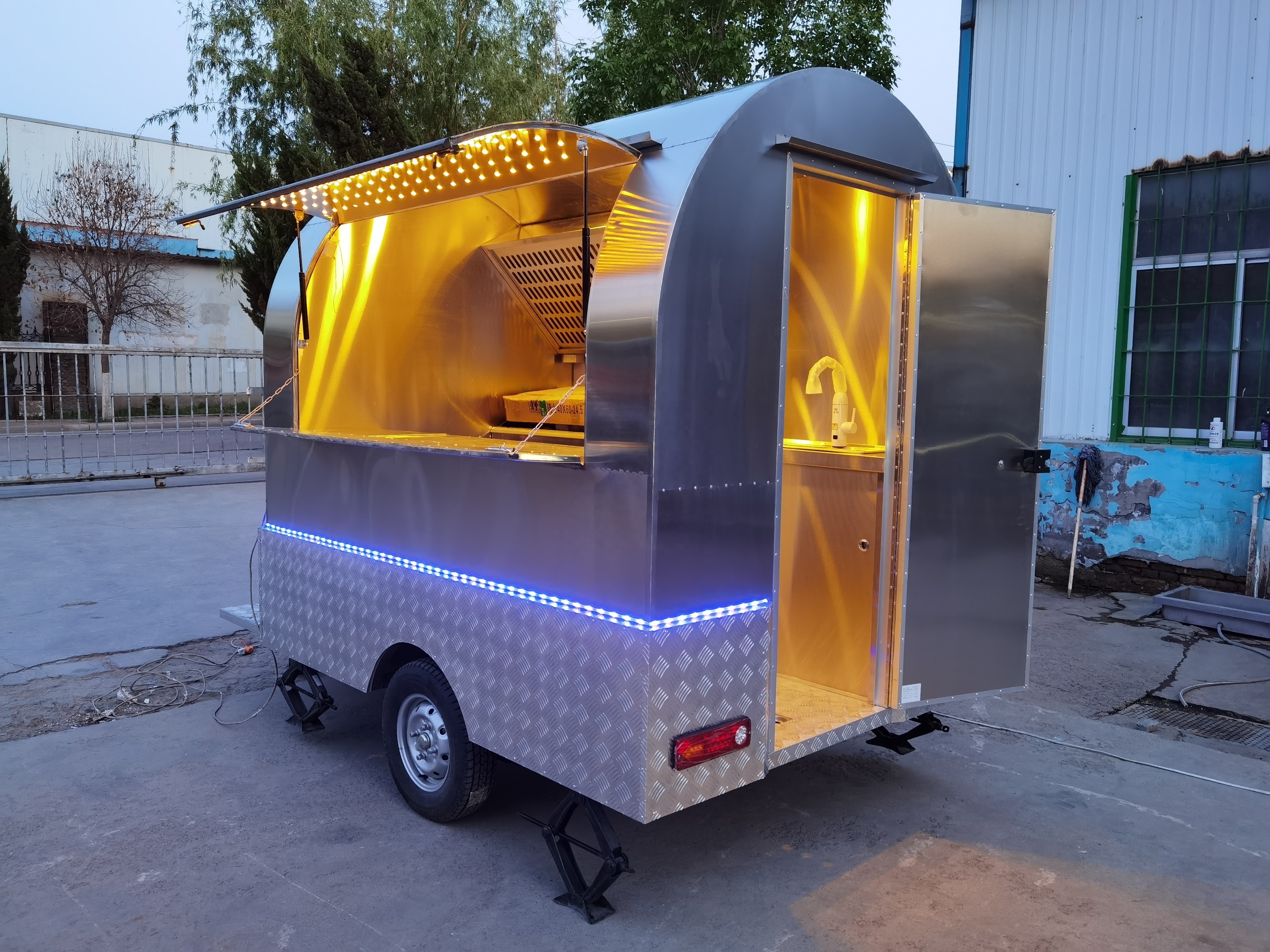 Customized Available Coffee Cart Airstream Food Trailer Modern Mobile Food Cart Street stainless steel food truck For Sale