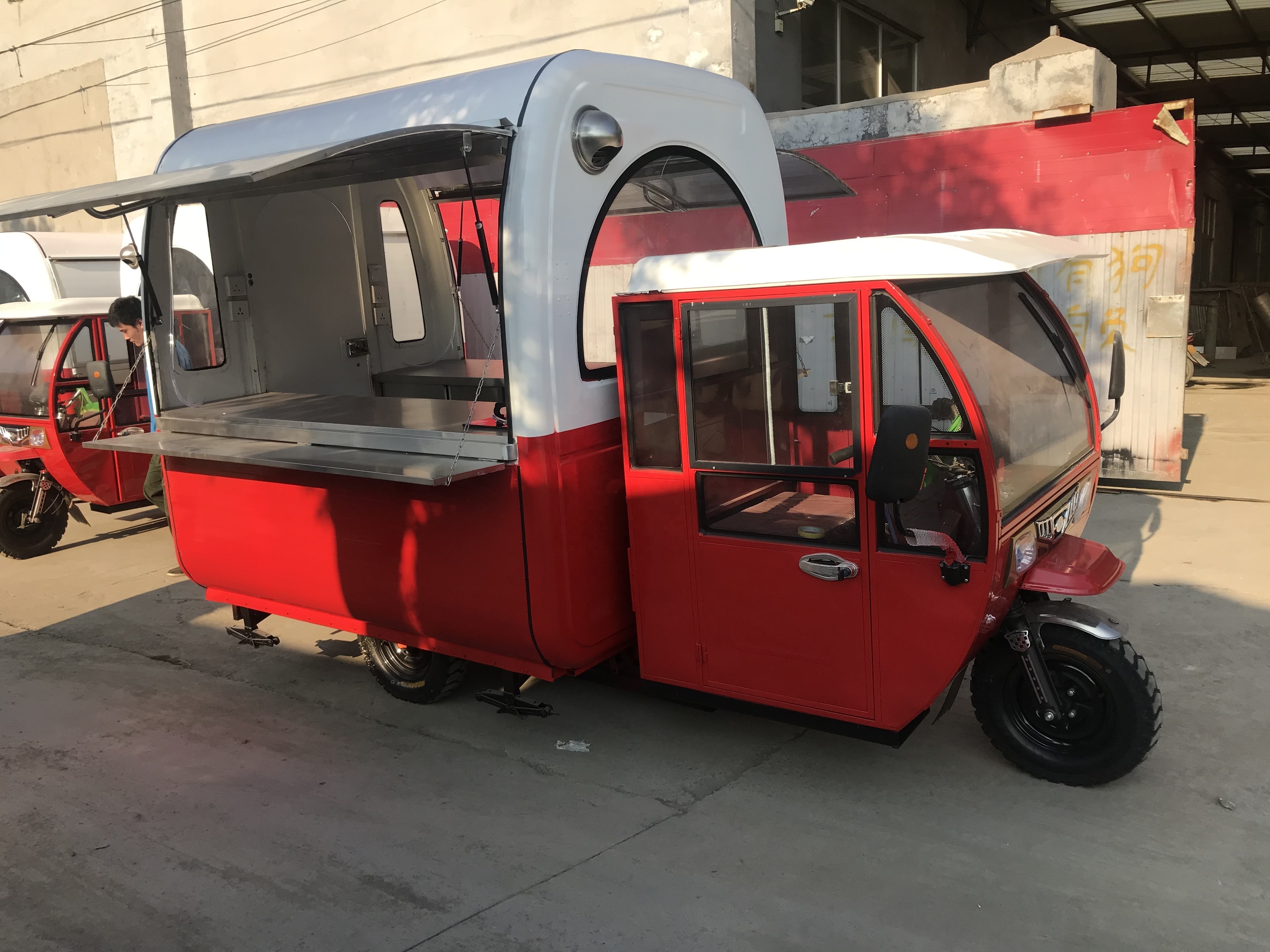 TUNE Electric Food Grilling Cart Moto Food Truck