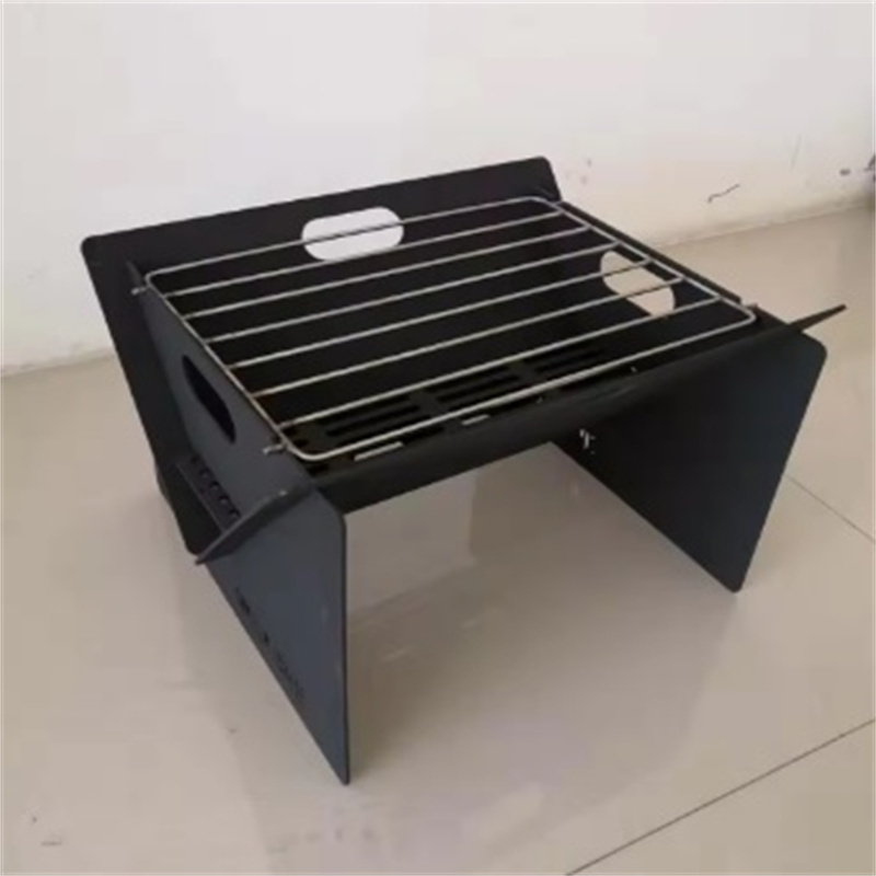 Mini Camping Smoker Barbecue Grill Charcoal BBQ Grill with Two Side Grilling Grid