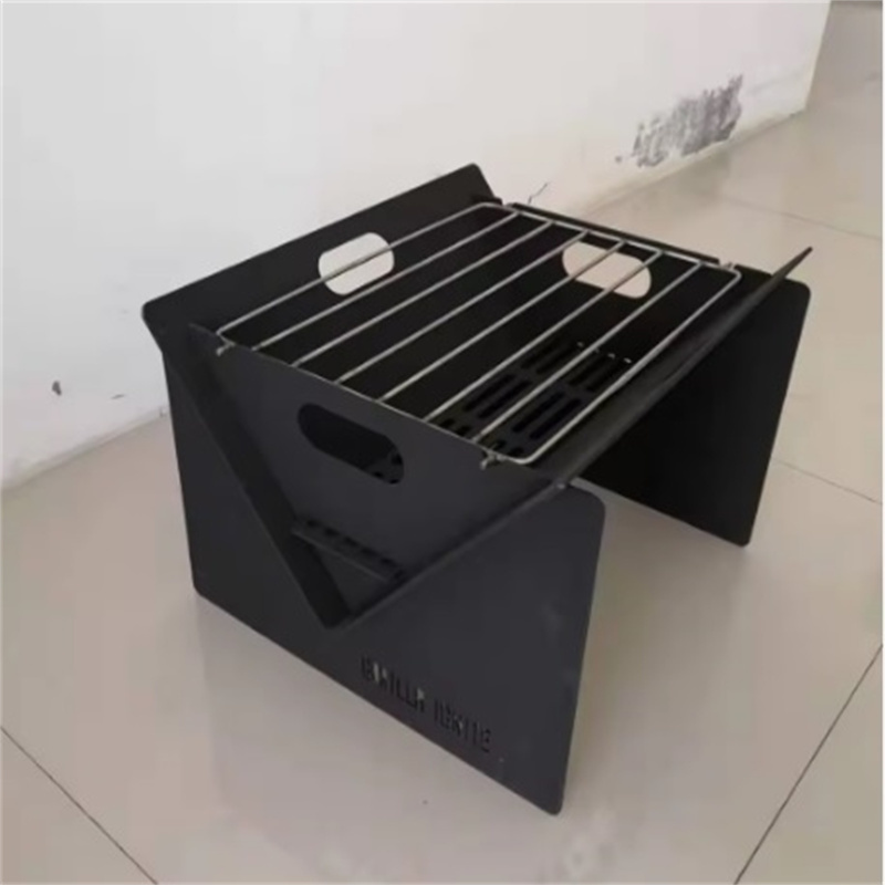 Mini Camping Smoker Barbecue Grill Charcoal BBQ Grill with Two Side Grilling Grid