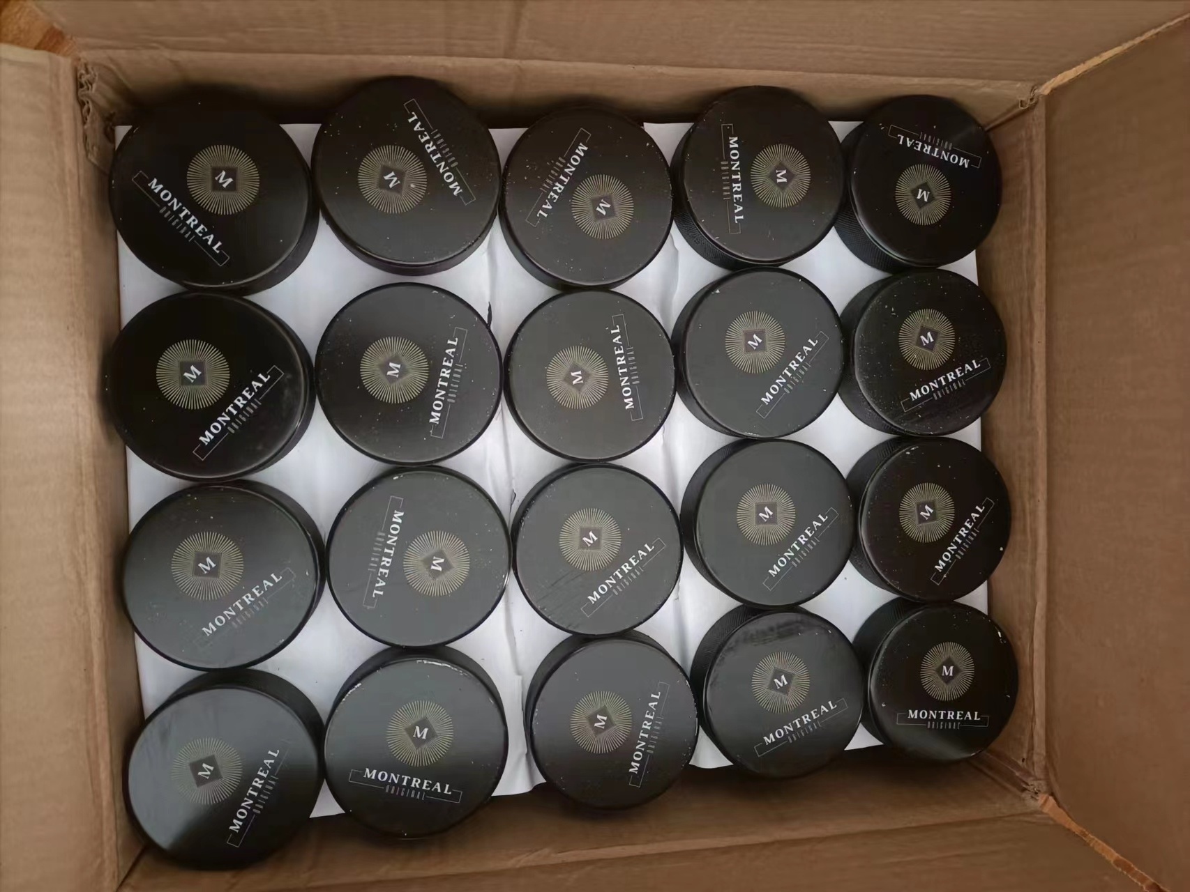 Wholesale High Quality Professional Official Size Rubber Ice Hockey Puck Print Logo