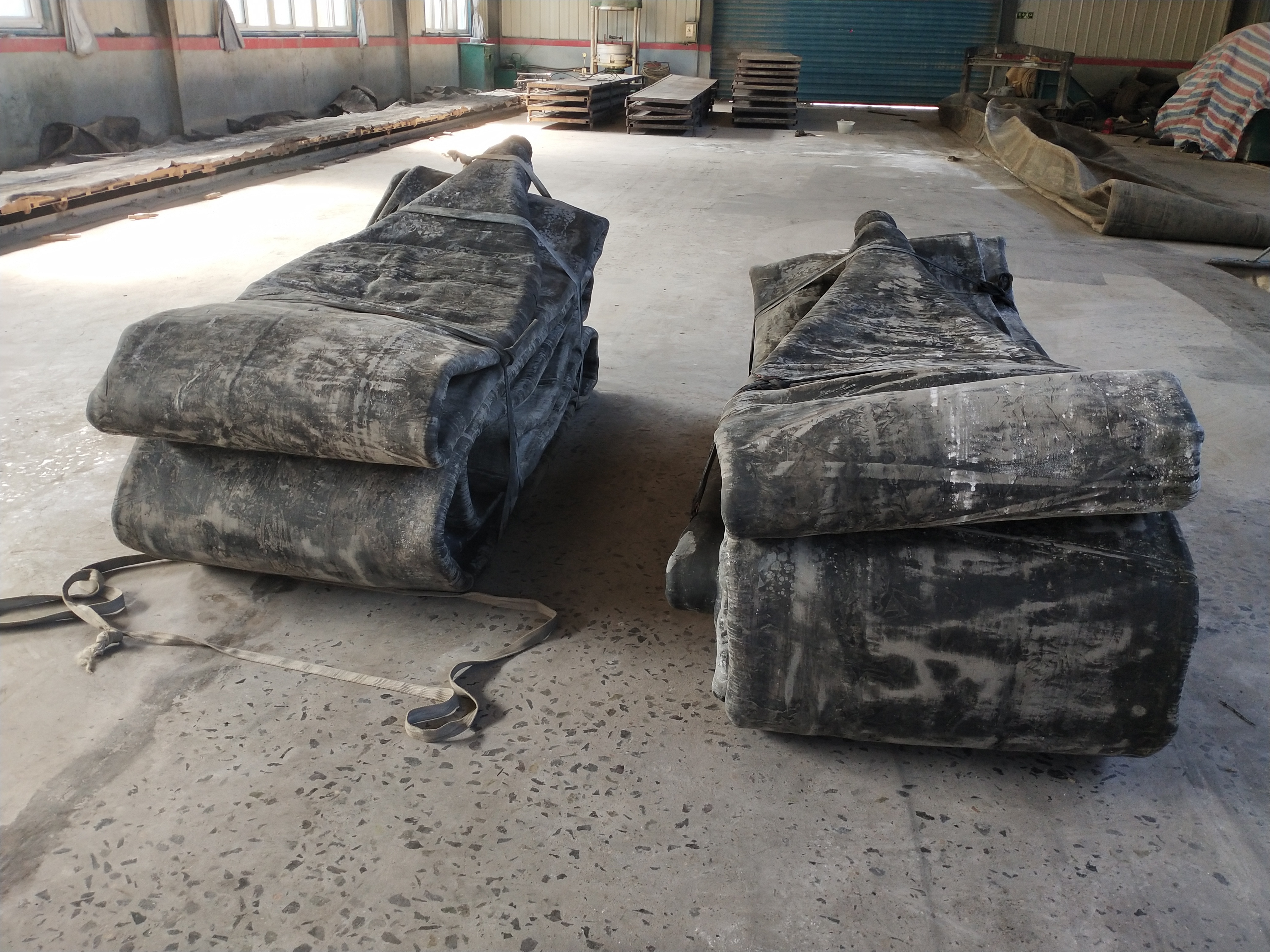 XINCHENG High Intensity Boat Buoy /floating Pontoon/ Pneumatic Rubber Airbag Used For Bridge And Ship Repair