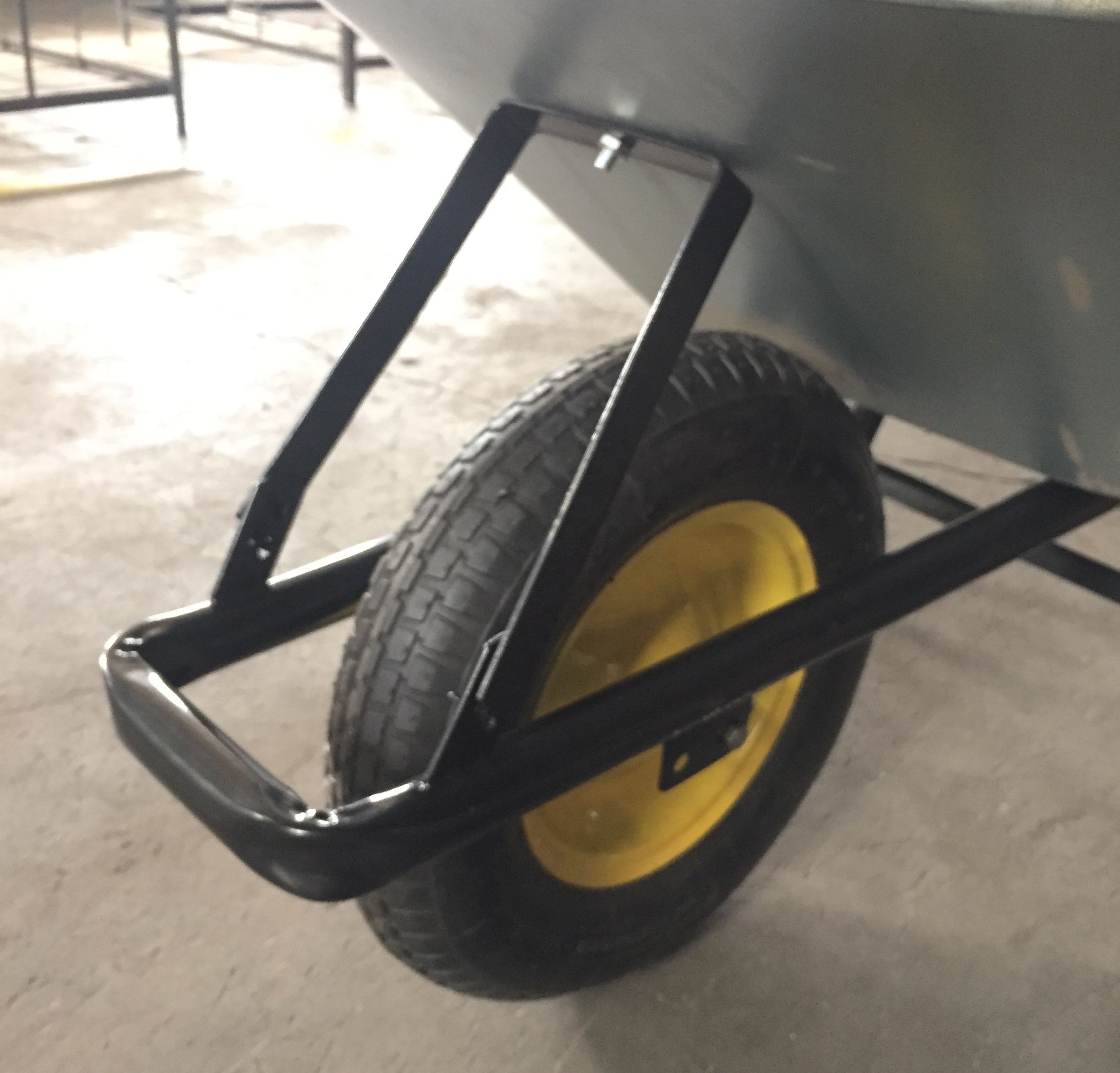 Build metal wheelbarrow