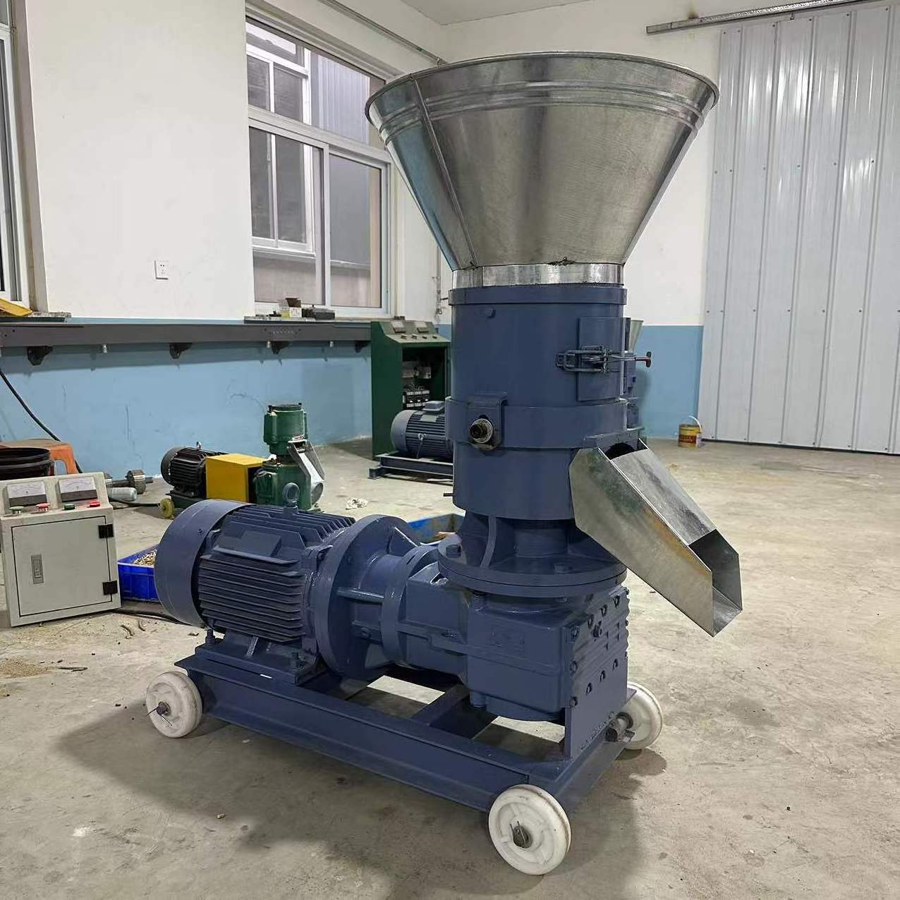 Granulator Feed Pellet Machine Animal Feed Pellet Milling Machine For Chicken Pig Rabbit Food