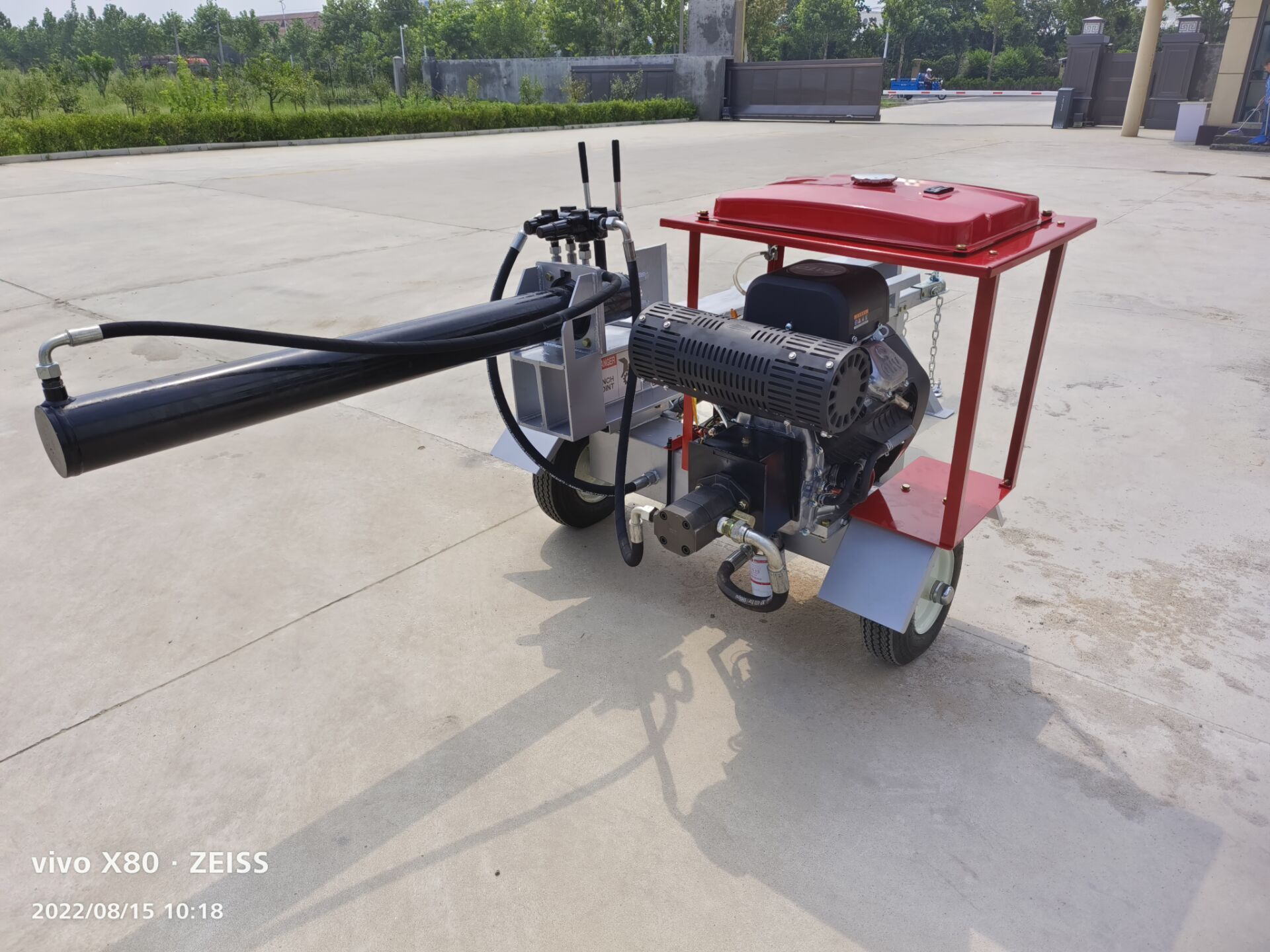 Wood splitter 65 ton hot sale wood splitter cheap price with high quality Chinese supplier for sale