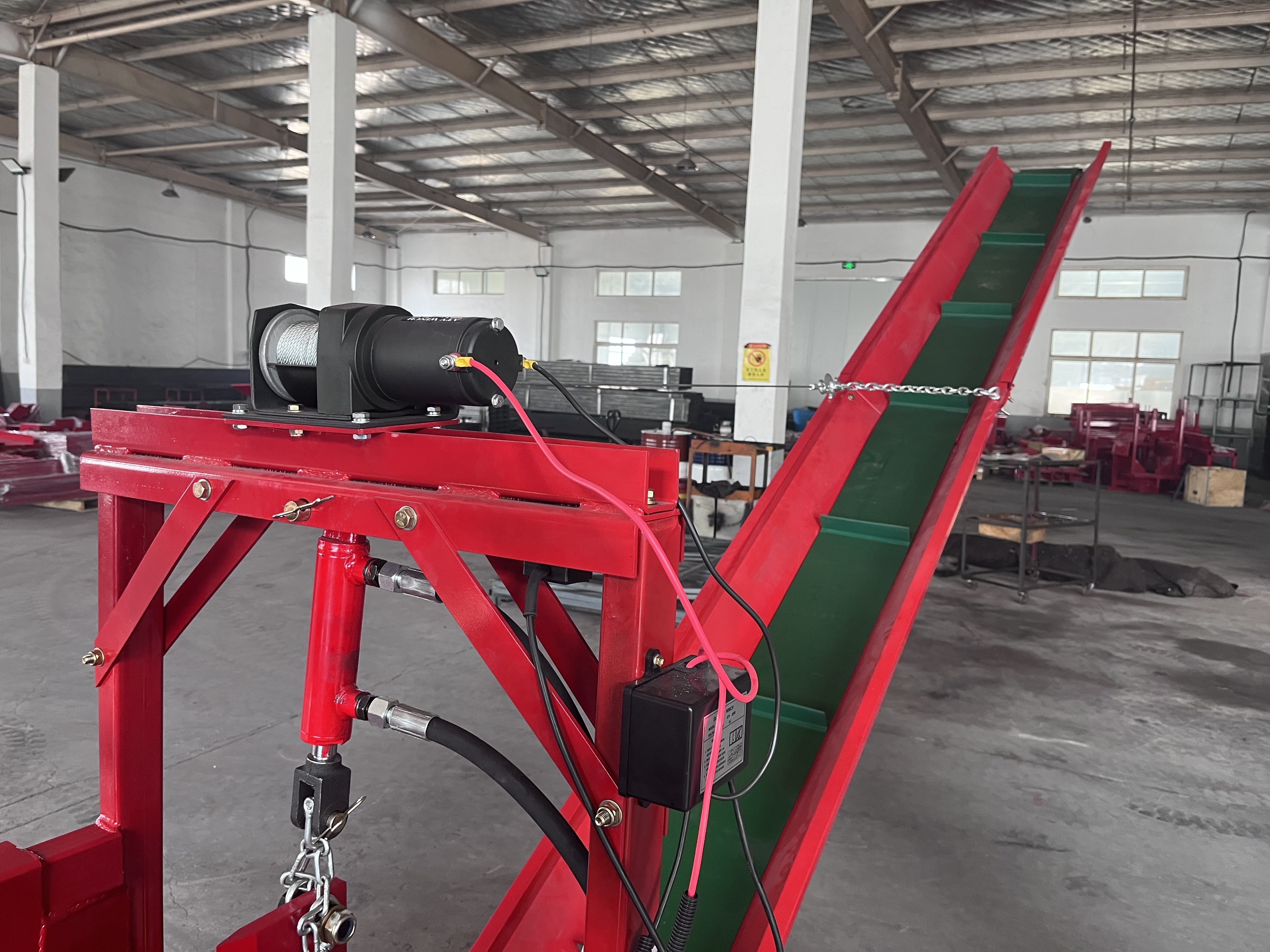 Automatic wood cutting firewood processor 500mm cutting diameter forestry machine log splitter for sale