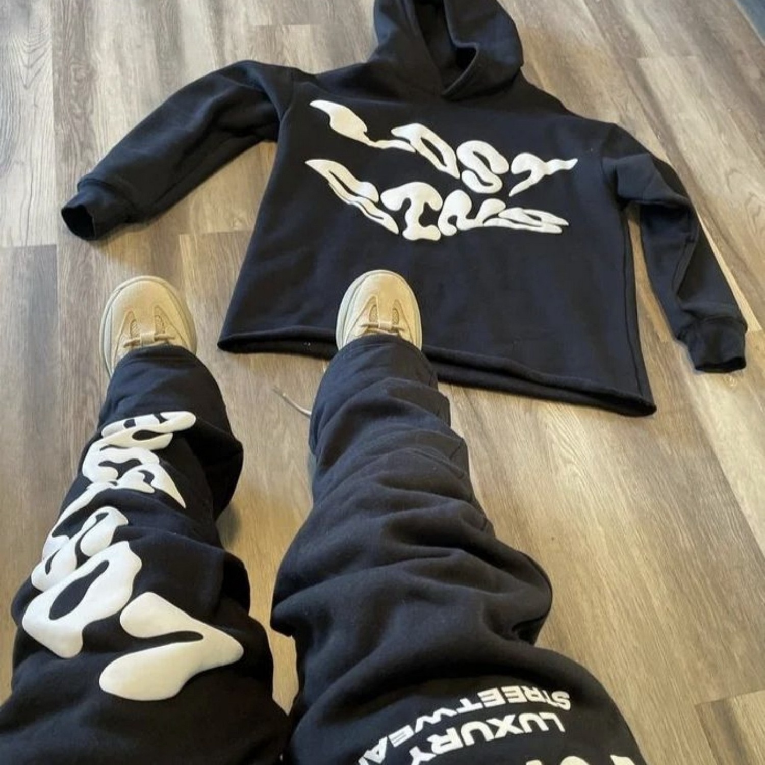 OEM Custom Sweatsuits 3d Puff Printing Pants And Hoodies Set No String Oversized Unisex Puff Printing Hoodie