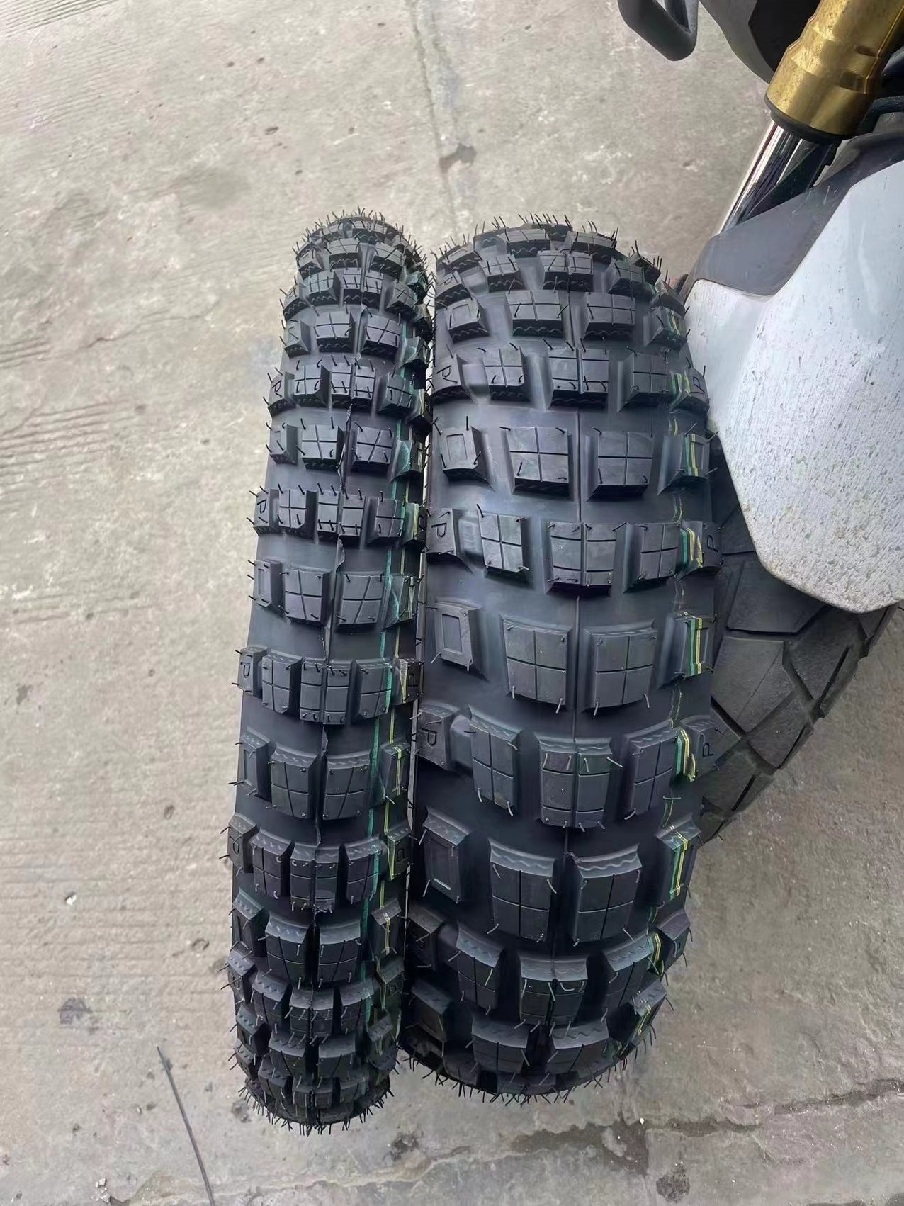 Heavy duty motocross tires 150/70-18  150/70-17  tyre  tubeless tire