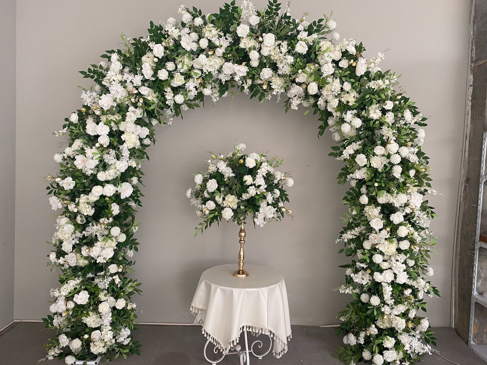 Wedding Decoration Supplies Fake Greenery Centerpiece White Roses Artificial Flowers Wedding Floral Arch Decoration