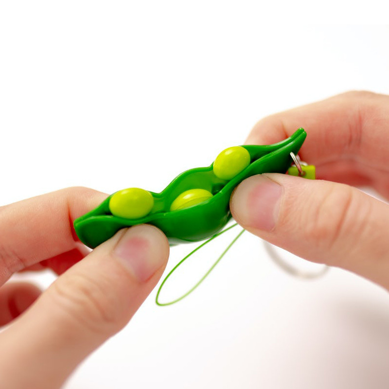 Hot SellingSqueeze Fidget Peas Pod Fidget Bean Stress Relief Toys peas Finger toysSilicone keychain PendantPea Food Squeeze Toy