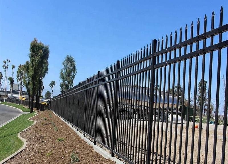 Cheap hot sale High-security applications galvanized Steel Fence garden Fencing and design gates