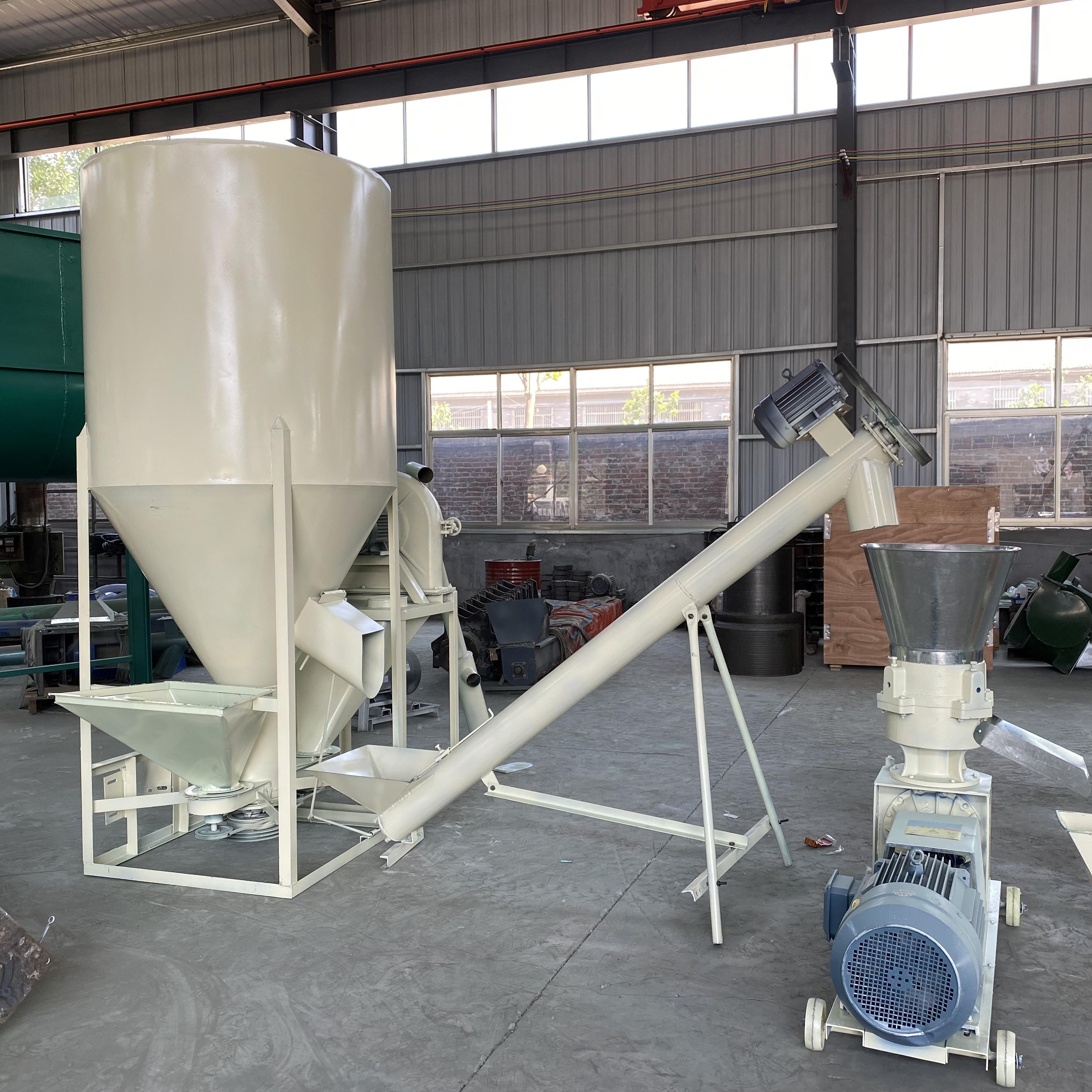 2024 Pellet Size 1-12mm Animal Floating Fish Feed Pellet Making Machine 60-2500kg/h Pet Bird Piglets Food Mill Extruder Machine