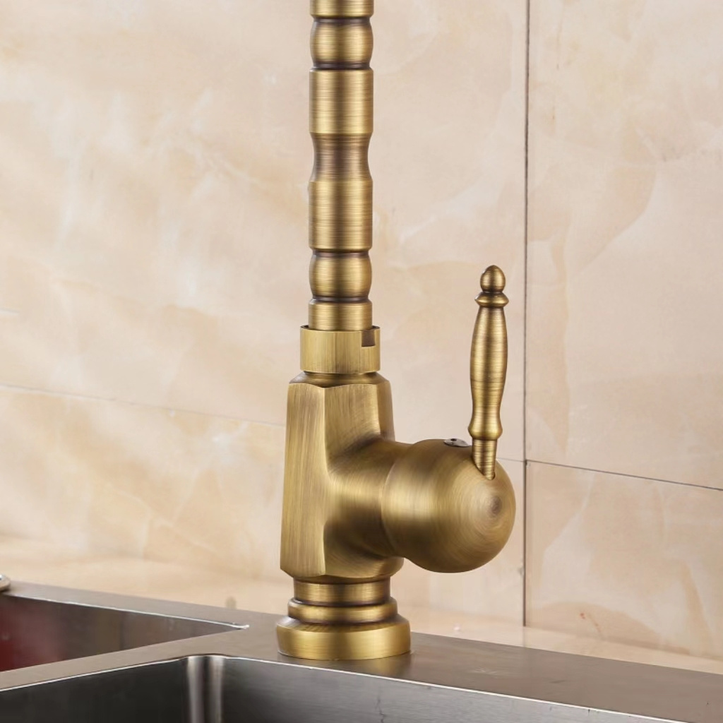 Copper antique bathtub faucet Hot and cold rotating sink faucet