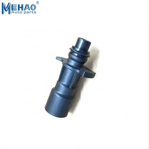 Auto Parts Water Pump Oil Cooler Pipe Tube Flange Radiator Hose Connector  LR028136 For Land Range Rover Sport LR4  Discovery 4