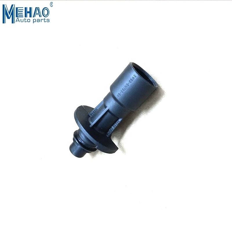 Auto Parts Water Pump Oil Cooler Pipe Tube Flange Radiator Hose Connector  LR028136 For Land Range Rover Sport LR4  Discovery 4