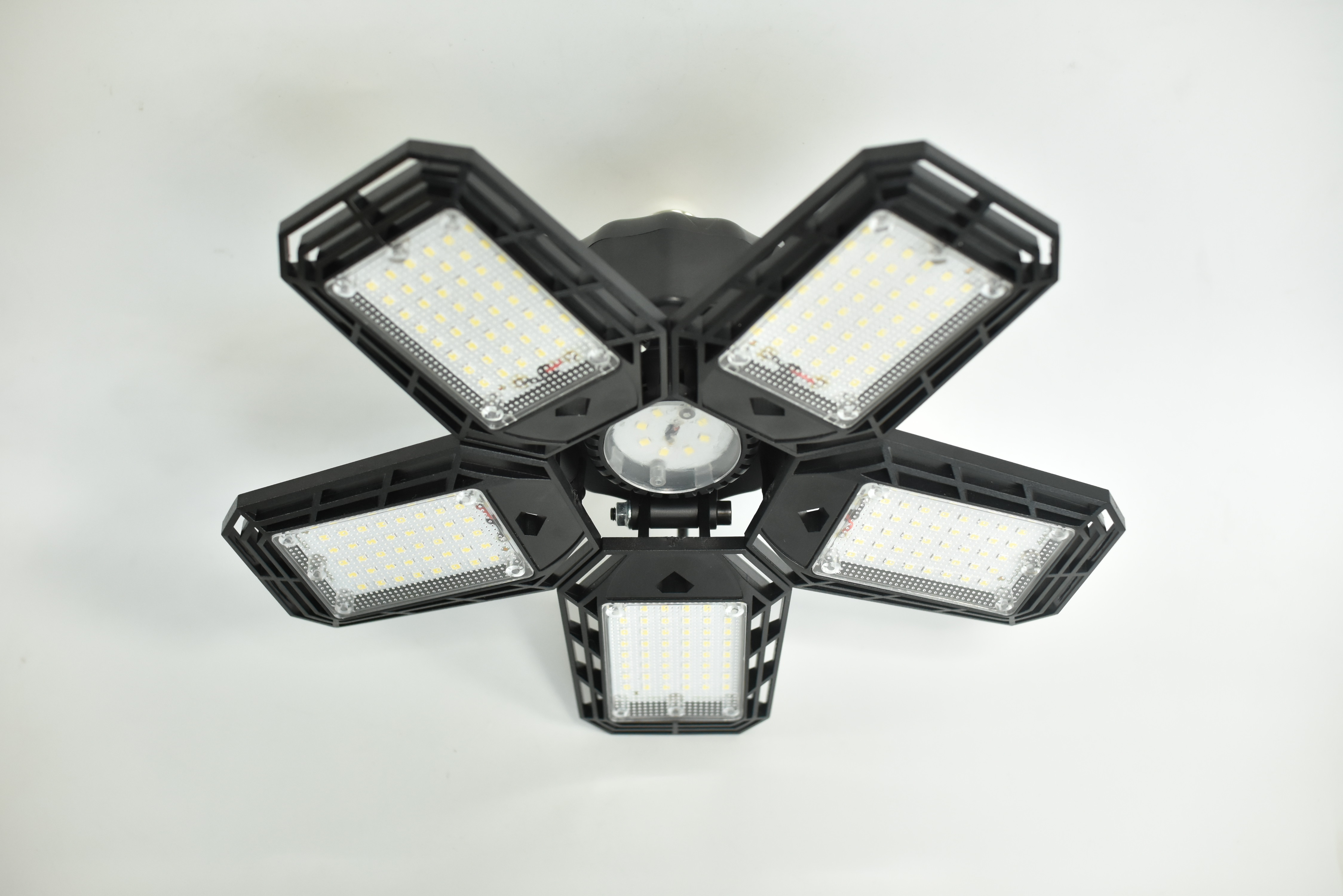 Foldable LED Garage Light with 5 Adjustable Panels deformable Warehouse ceiling light For Basement And Workshop