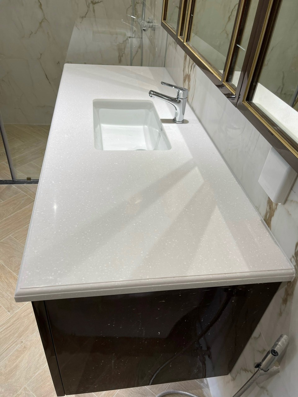 Vanity Table Bathroom Vanities With Quartz Artificial Solid Surface Stone Top With Cabinet VIETNAM