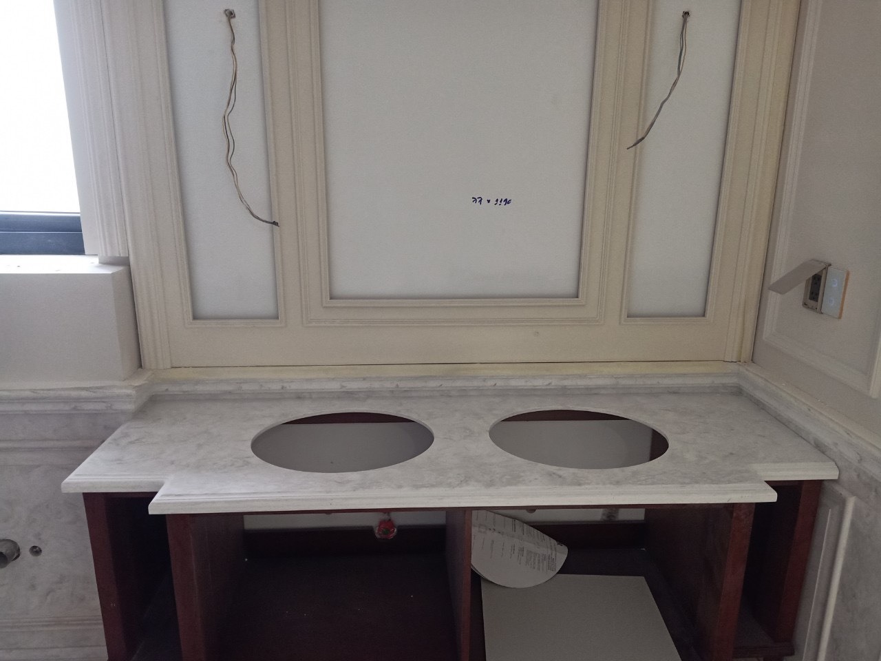 Vanity Table Bathroom Vanities With Quartz Artificial Solid Surface Stone Top With Cabinet VIETNAM