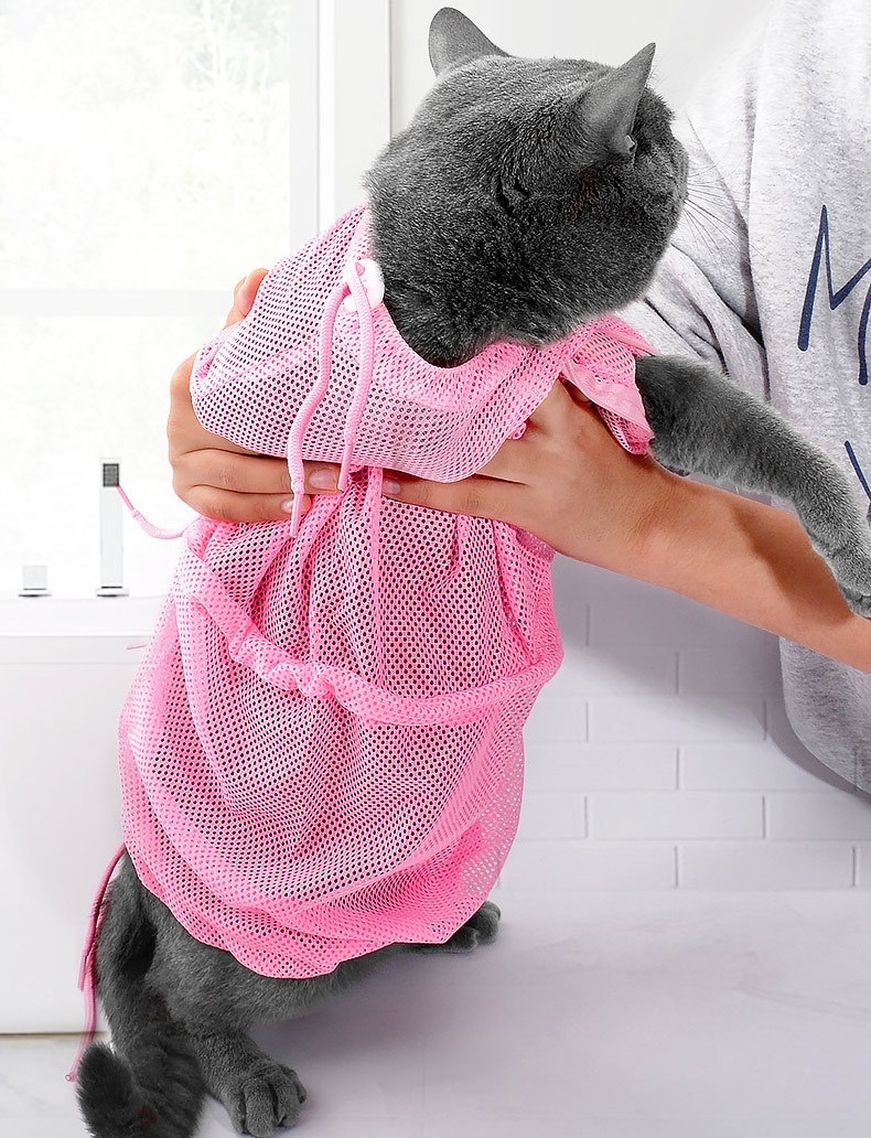 Wholesale Pet Wash Cat Washing Bags Polyester Mesh Grooming Cat Shower Bath Bag Anti Scratching Bag