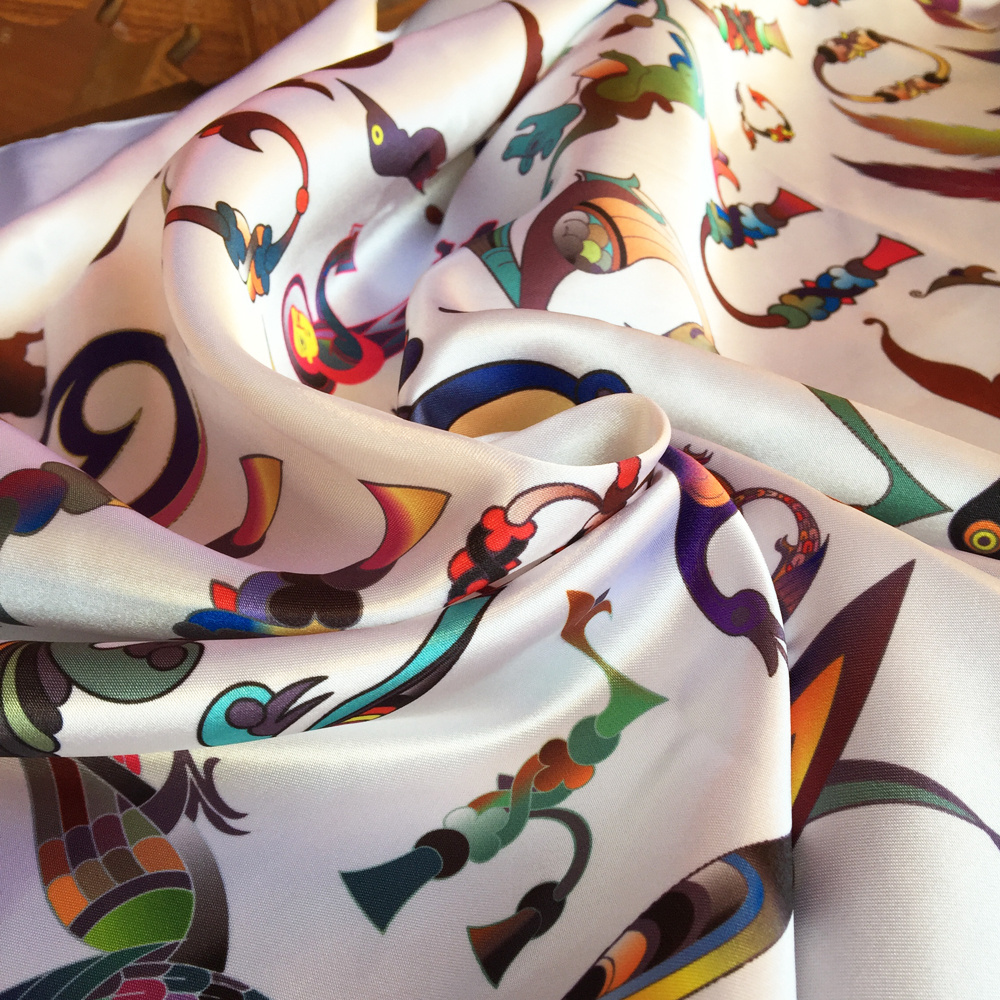 Cheap silky smooth soft shiny 100% polyester custom printed fabric for lining decoration