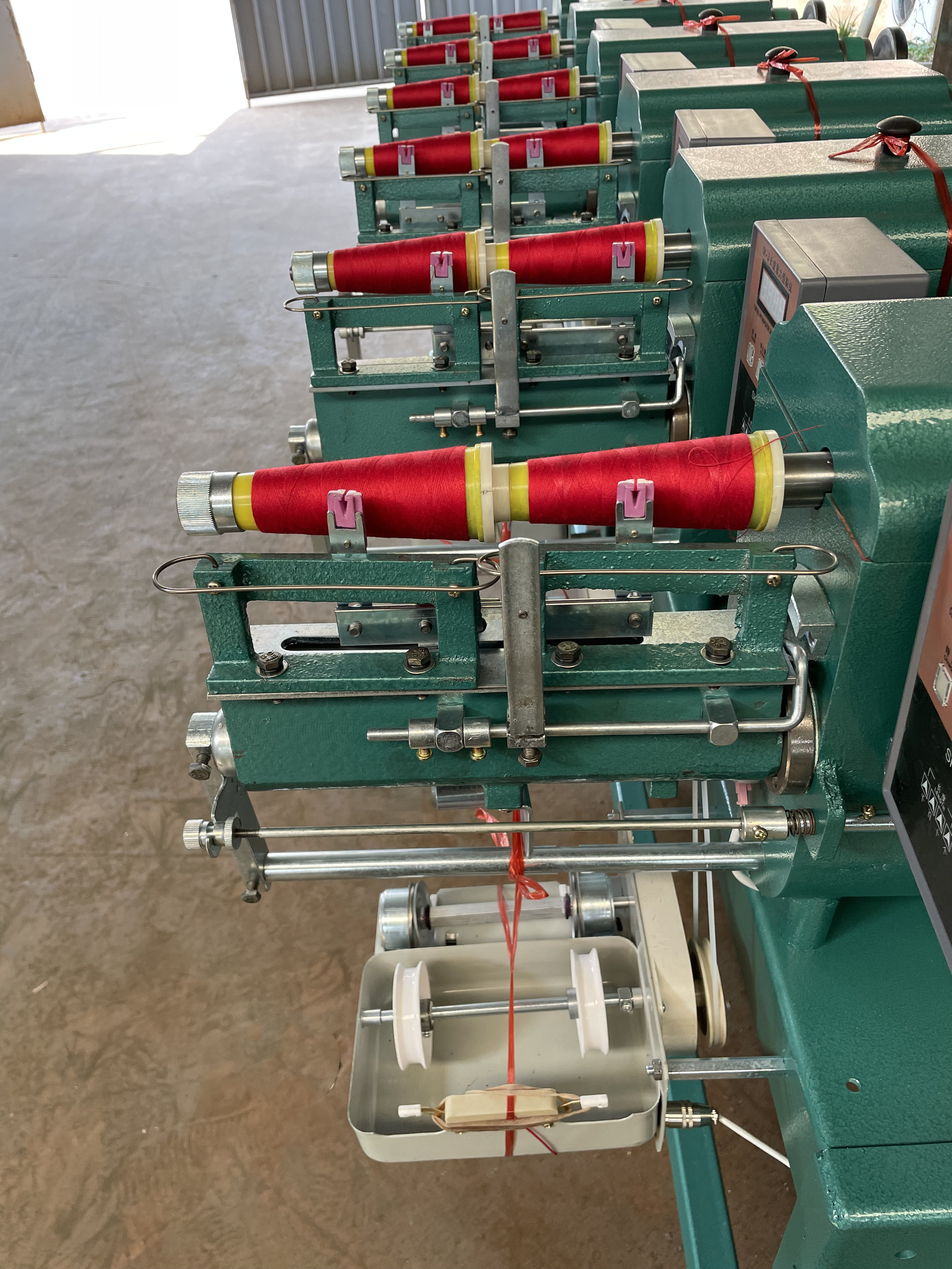 Automatic yarn cone winding machine polyester yarn winding machine spool winder machine