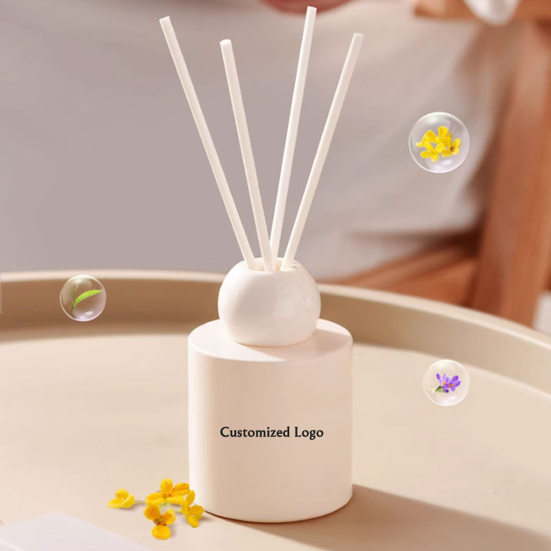 Qian Wen Wholesale Essential Oil Glass Bottle Home Scented Refill Perfume Sets Custom Aroma Reed Diffuser Home Fragrance