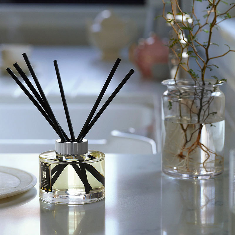 Qian Wen Luxury Essential Oil in Stock Glass Bottle Custom Home Scented Aroma Reed Diffuser Refill Sets Home Fragrance