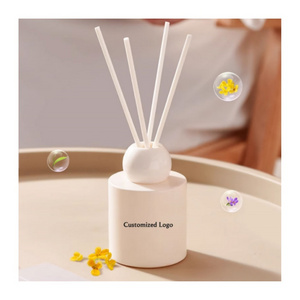 Qian Wen Luxury Essential Oil Glass Bottle Scented Home Fragrance Sticks Refill Perfume Sets Custom Aroma Reed Diffuser