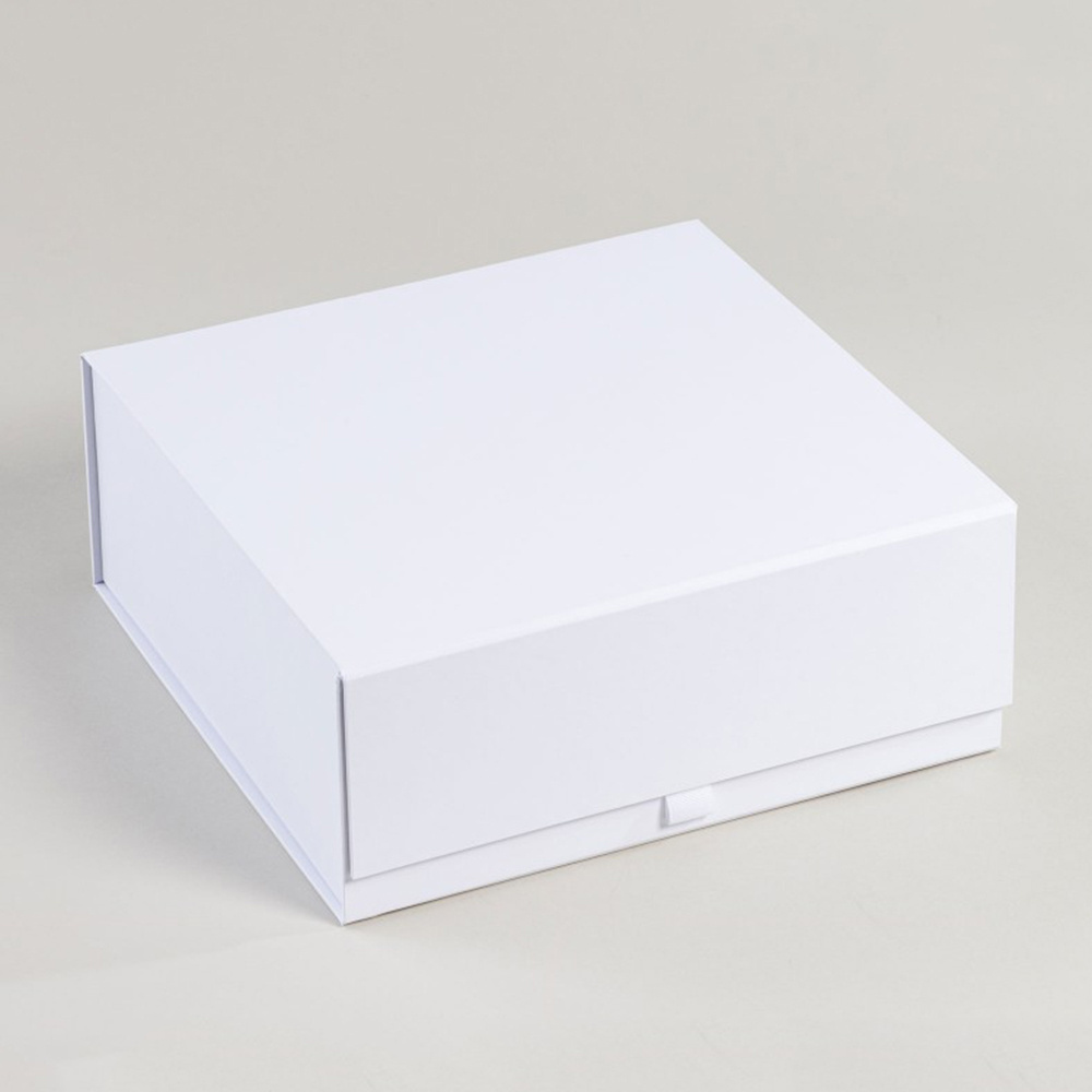 Custom Logo White Rigid Cardboard Packaging Magnetic Lid Folding Paper Magnet Gift Box