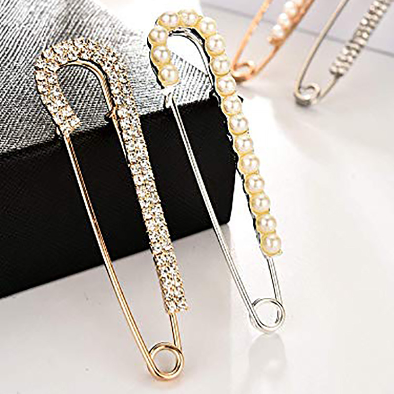 Latest luxury Rhinestone Custom Brooches Pins High Quality Designer Fashion Jewelry Pearl Women Brooch Safety Pin