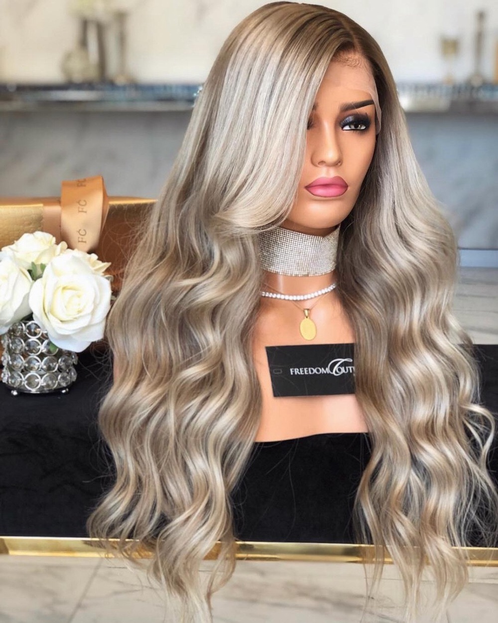 Hot Sale Fashion Curly Synthetic Wigs Silver Grey Ombre High Quality Hair Wigs For White Women