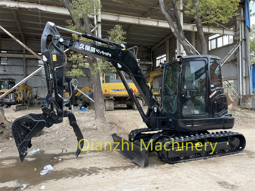 99% new Japan mini excavator 5.5 ton black second hand hydraulic digger Japanese machinery used kubota kx165 for sale