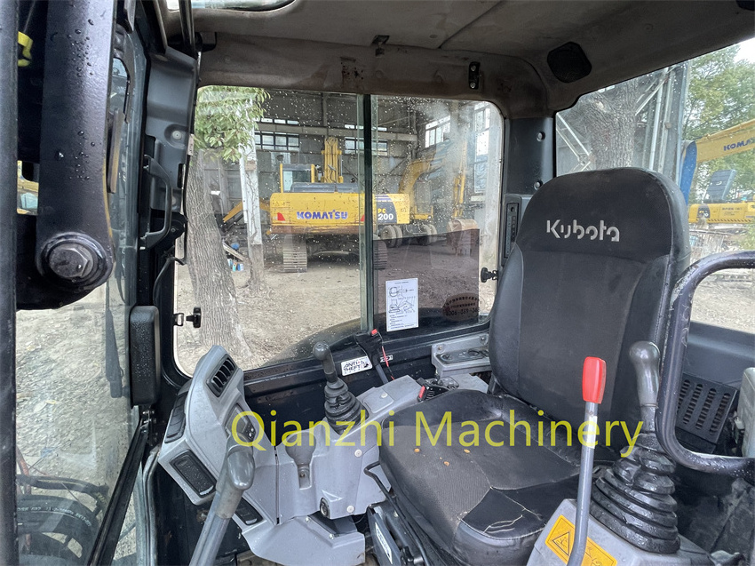 99% new Japan mini excavator 5.5 ton black second hand hydraulic digger Japanese machinery used kubota kx165 for sale