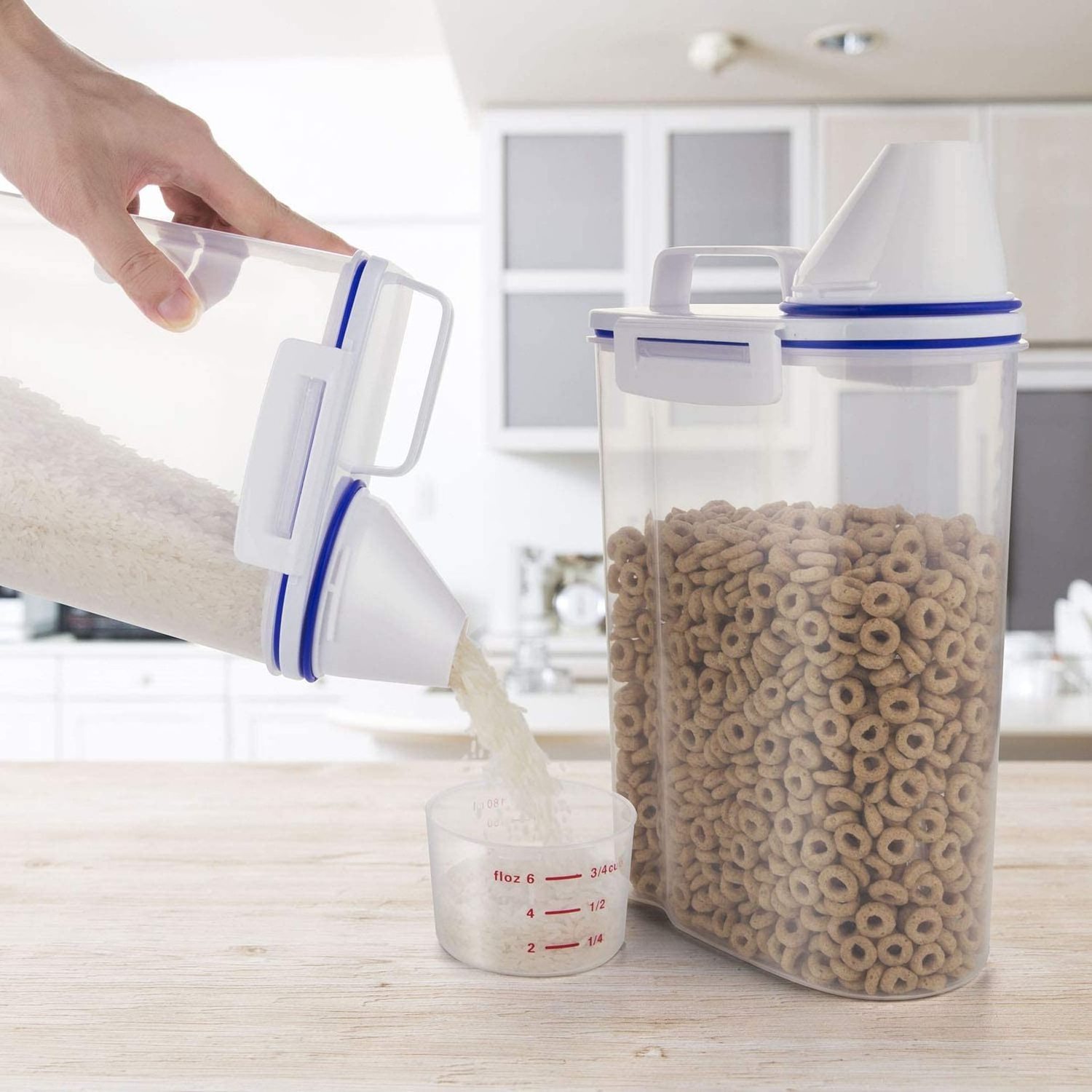 OEM/ODM Oatmeal container Oatmeal dispenser 2 pieces airtight design Rice storage  measuring cup 2kg capacity idea