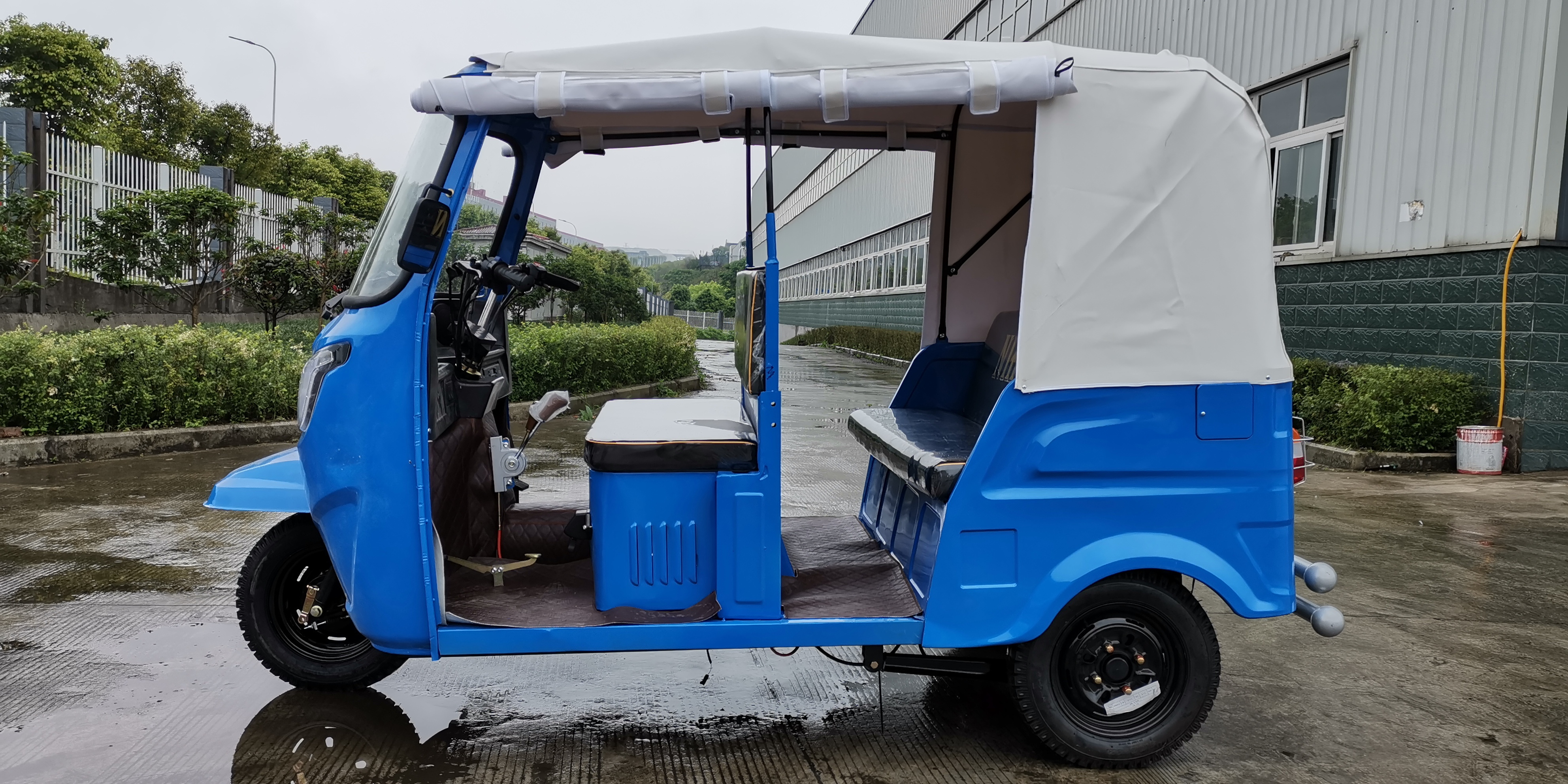 China Bajaj Taxi Factory Makine CKD Bajaj Ethiopia