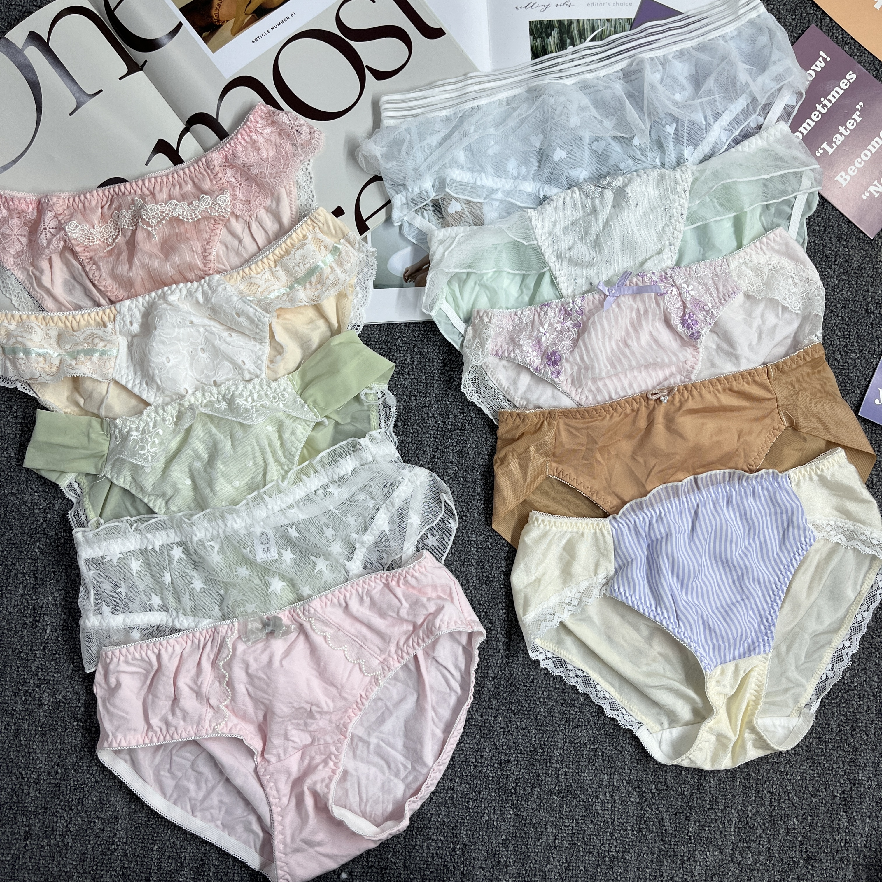 Sexy panties teen breathable half wrap hip plus size briefs sexy hot medium and low waist Peach buttocks