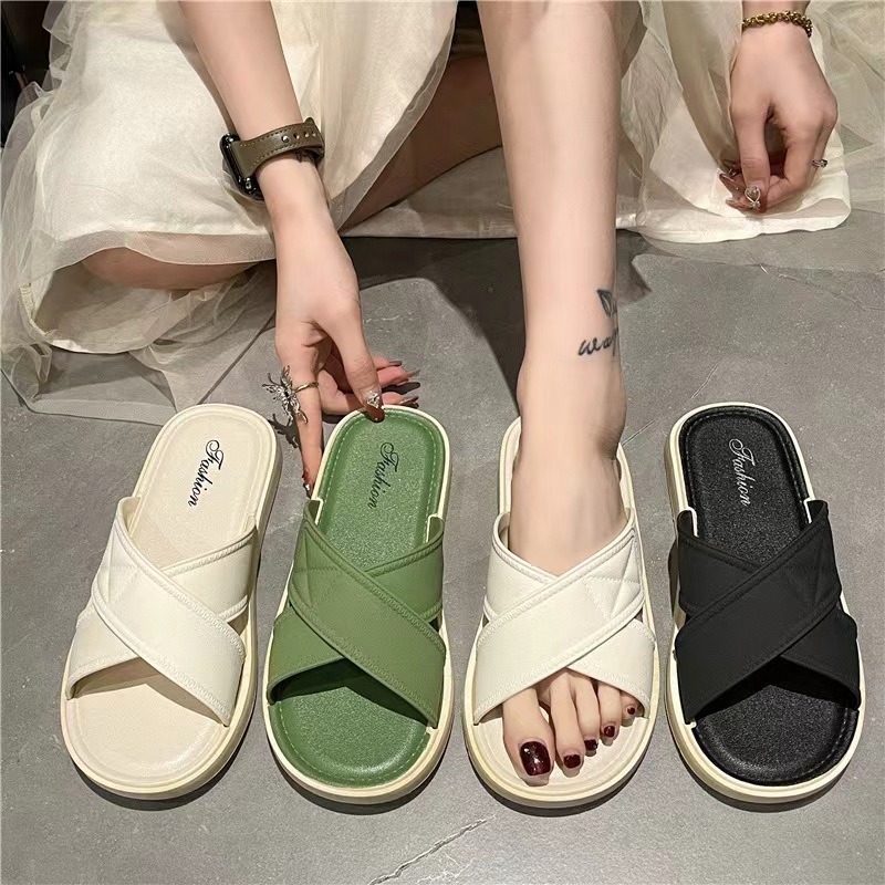 2023 Women Soft Sole Cloud Slippers Thick Platform Indoor Outdoor Beach Sandals Summer EVA Non Slip Flip Flops