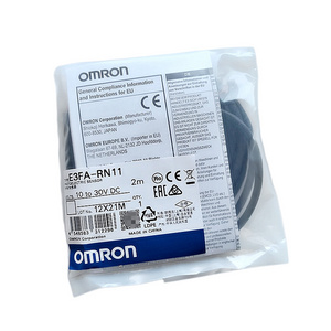 O-mron diffuse reflection photoelectric switch E3FA-RN11 Sensor with E39-R1 reflector NPN signal 10-30VDC