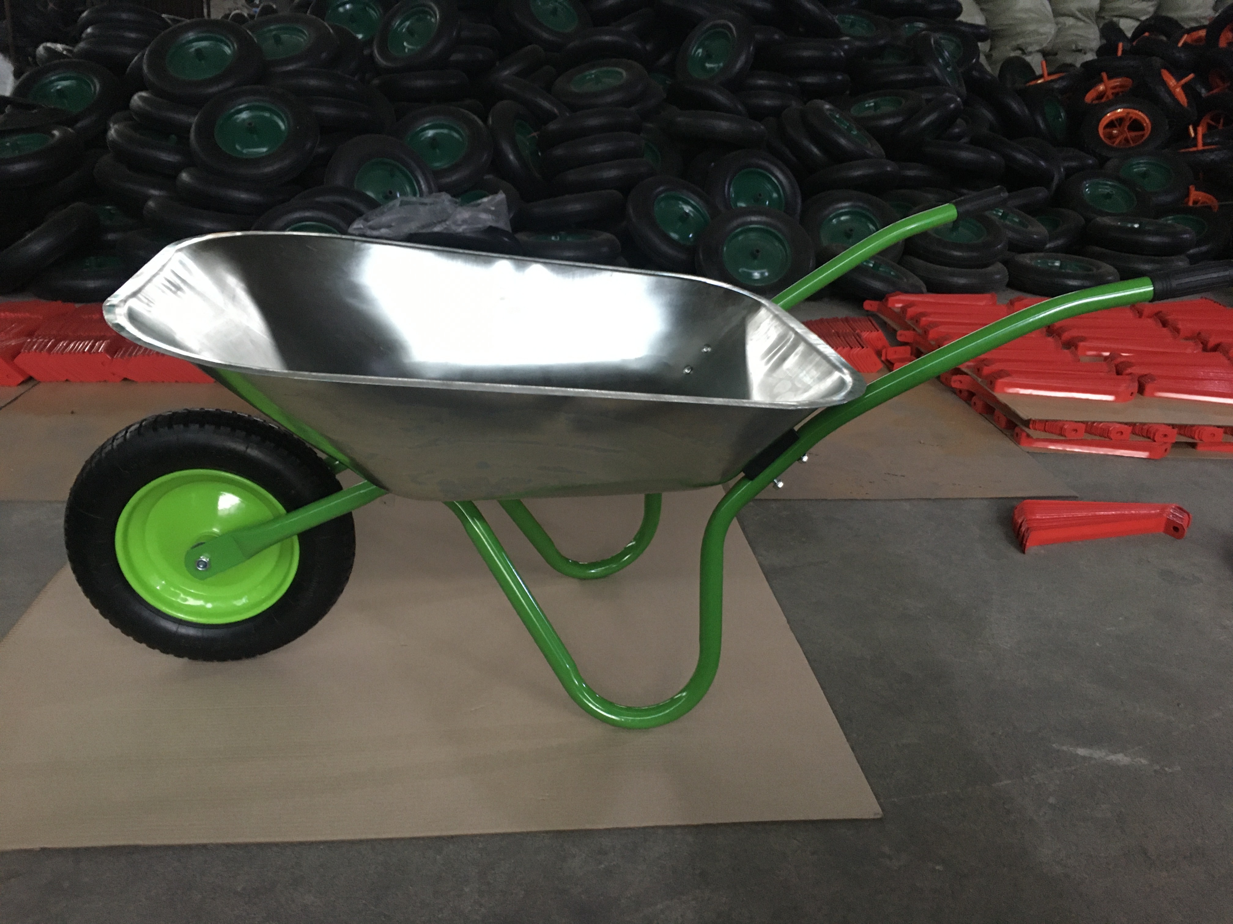 Wheelbarrow WB6203 Product For Garden Building Construction Cheaper Price Heavy Duty Metal Tray 150kg Wheel Barrow