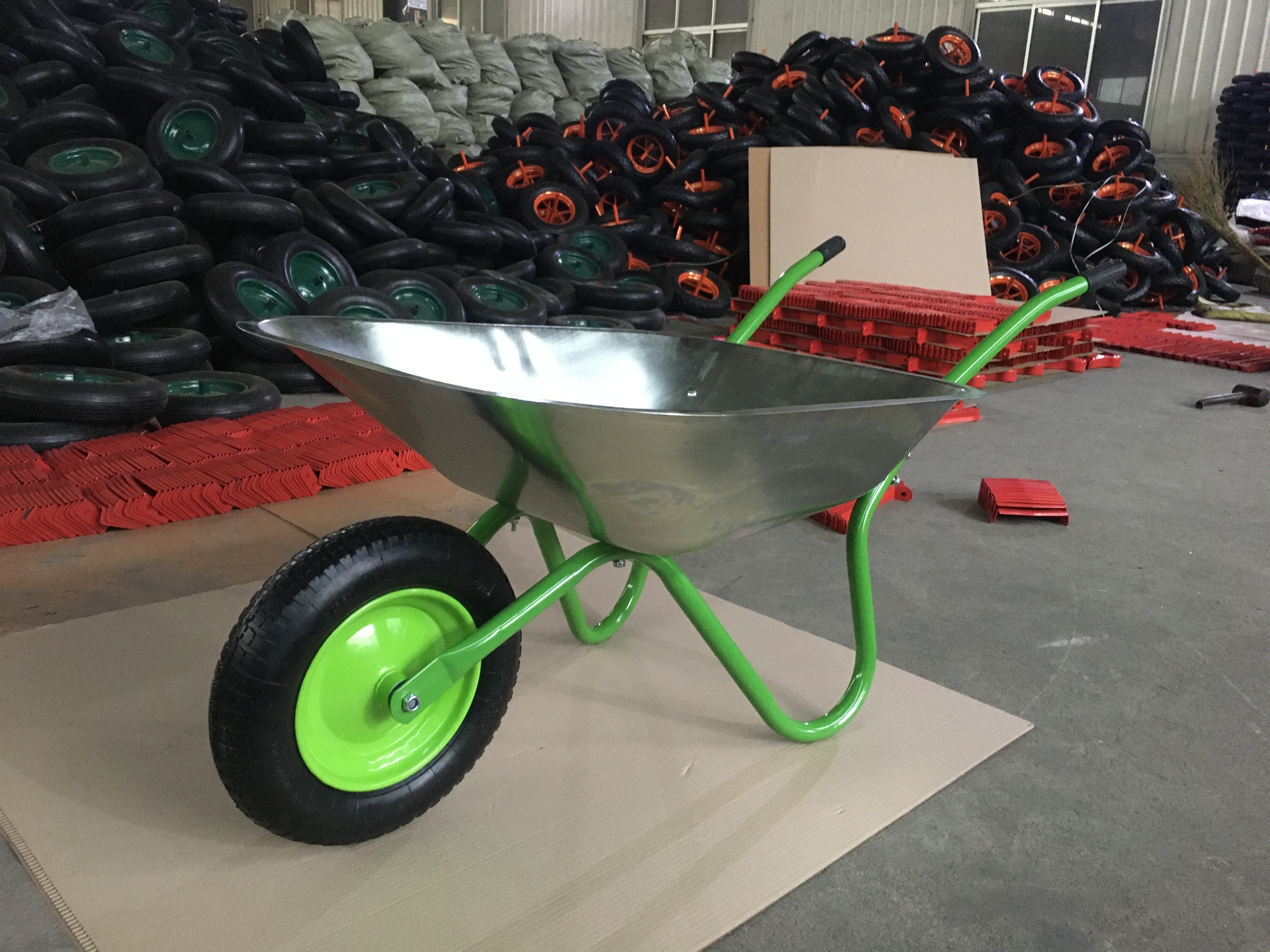 Wheelbarrow WB6203 Product For Garden Building Construction Cheaper Price Heavy Duty Metal Tray 150kg Wheel Barrow