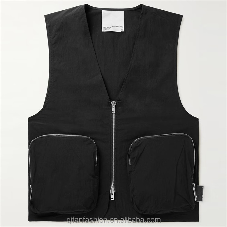 Custom V neck 2 patch pockets utility gilet crinkled shell cargo vest for men