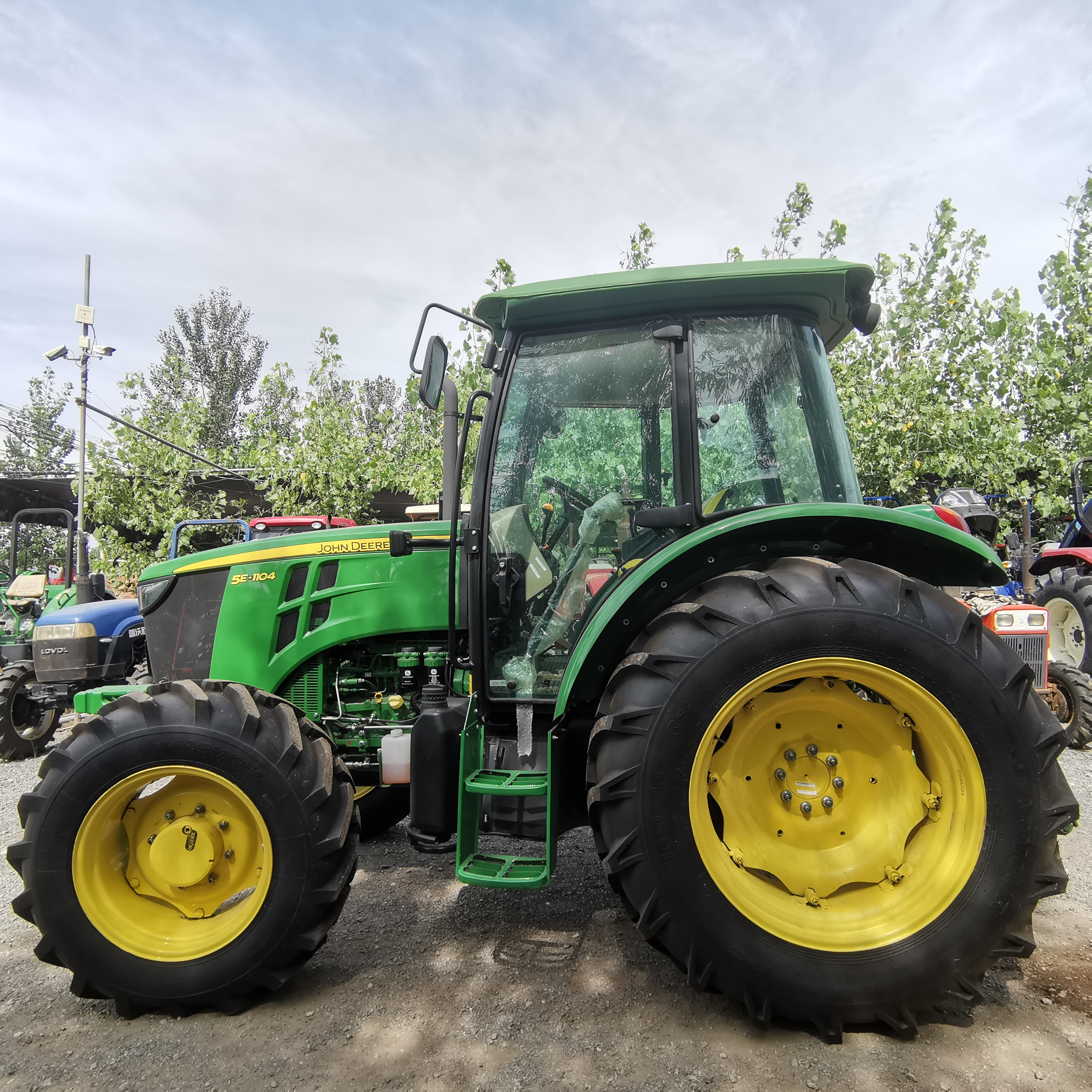 Buy Wholesale Tractors For Agriculture Used John Deer 4x4/tractors For Agriculture Used Wheel Tractor 110HP  Tractor